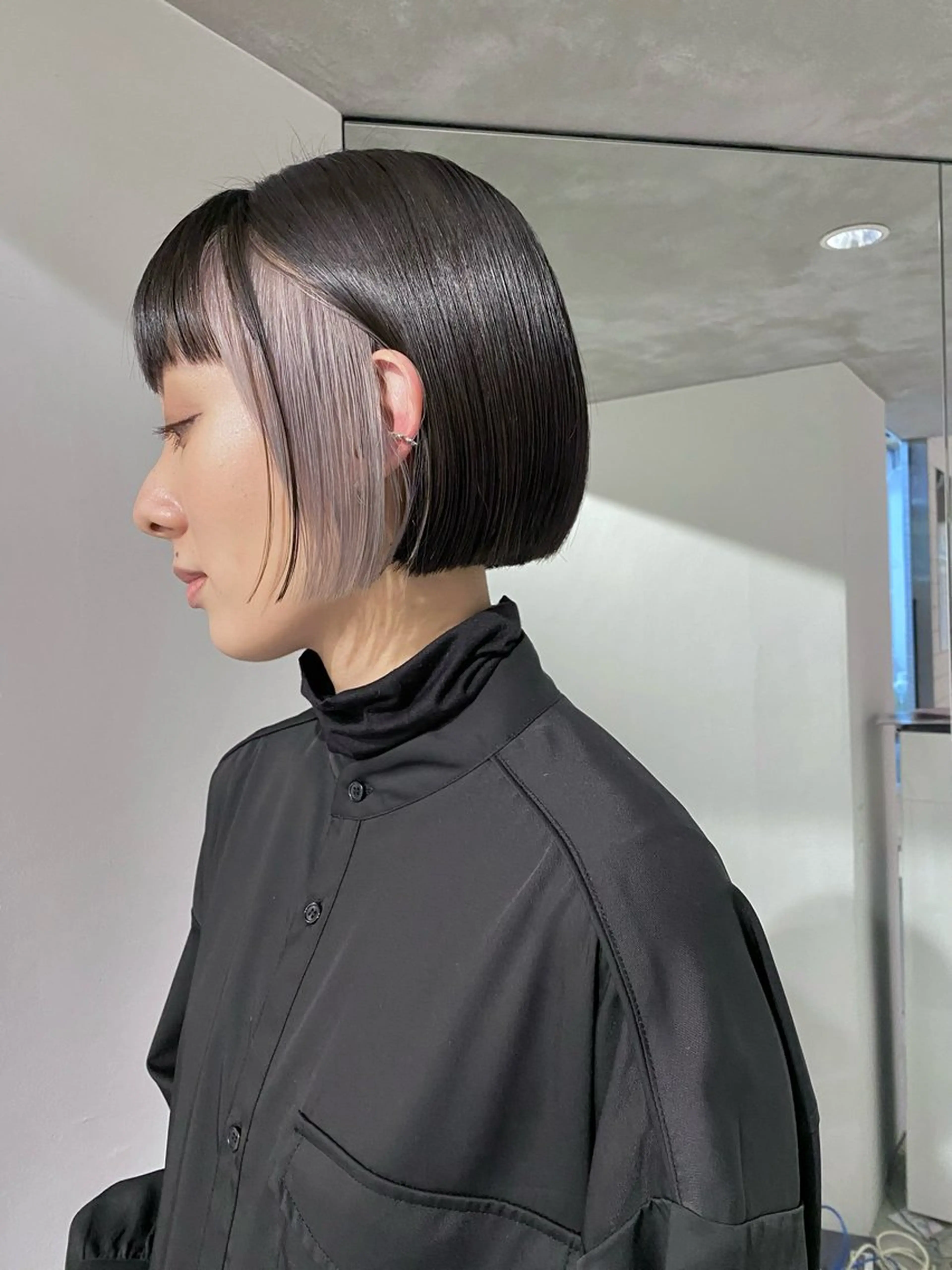 ショート カラー ハイトーンカラー インナーカラー ボブ カット ヘアカラー NOVEL-DAYS所属・井上 唯のヘアスタイル