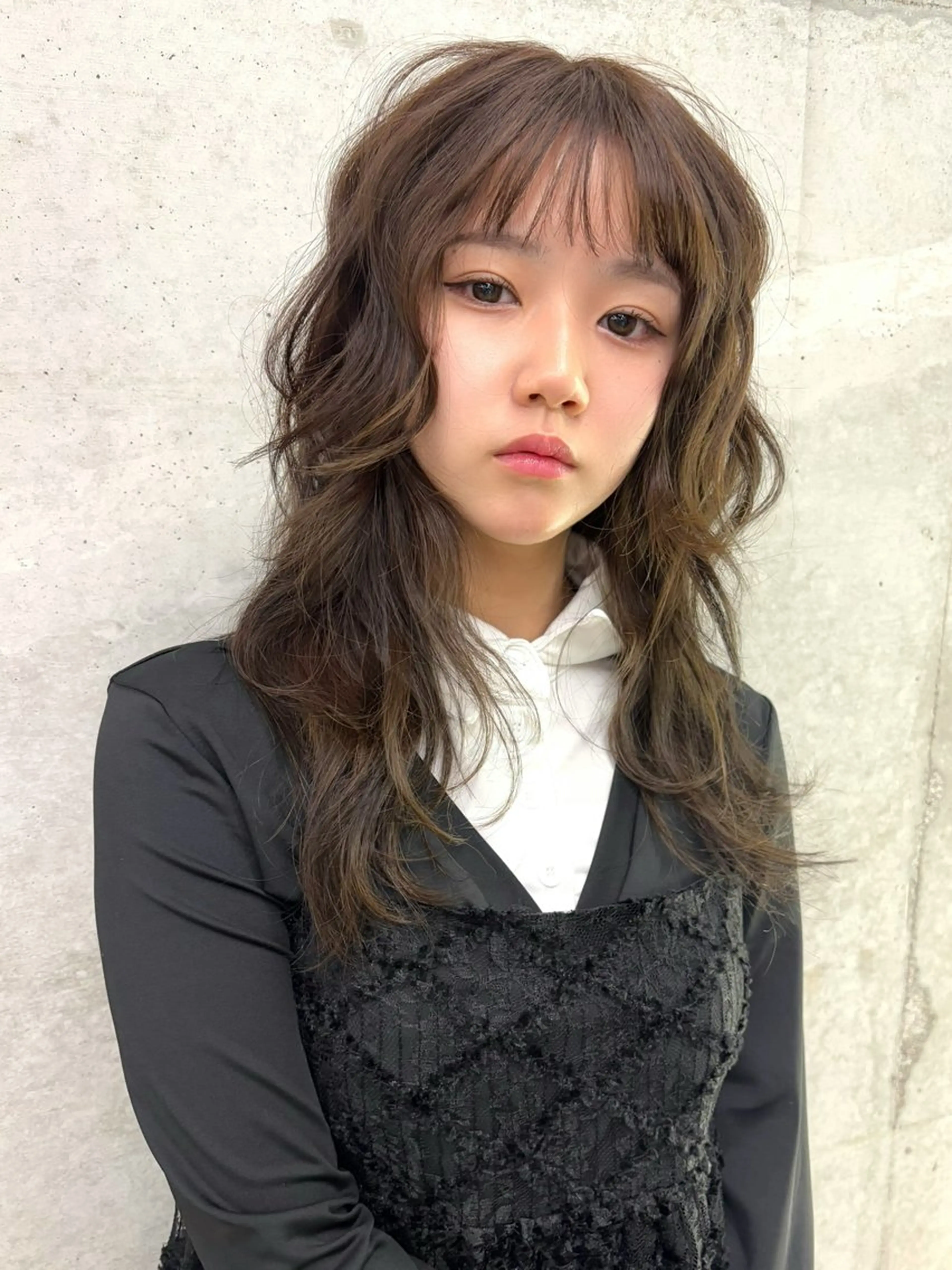 ミディアム パーマ ミディアムパーマ レイヤーカット カット パーマ トリートメント LOMARLIE 岡山HANAのヘアスタイル