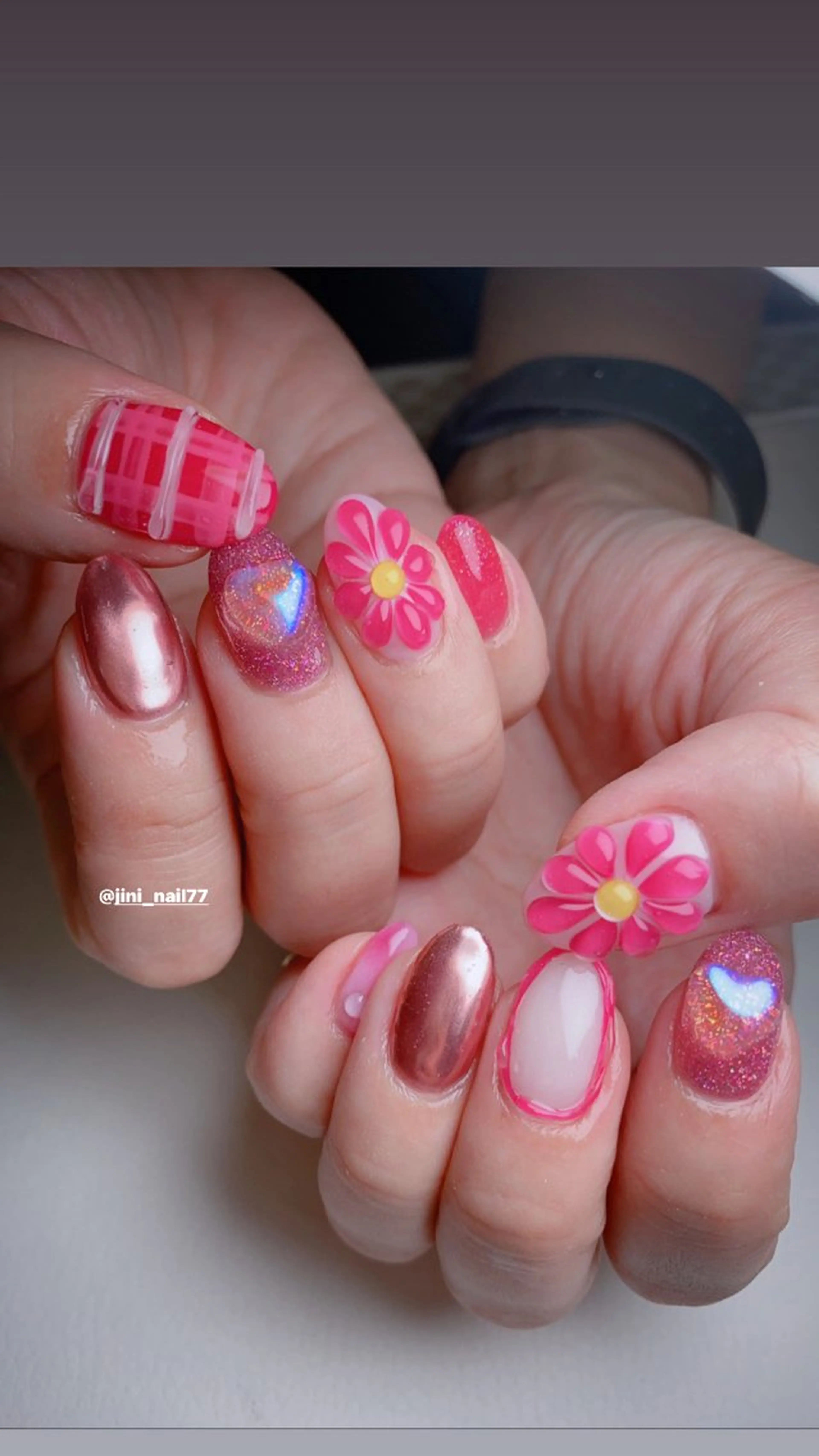 ネイル JINI NAIL所属・ジニ ネイルのネイルデザイン