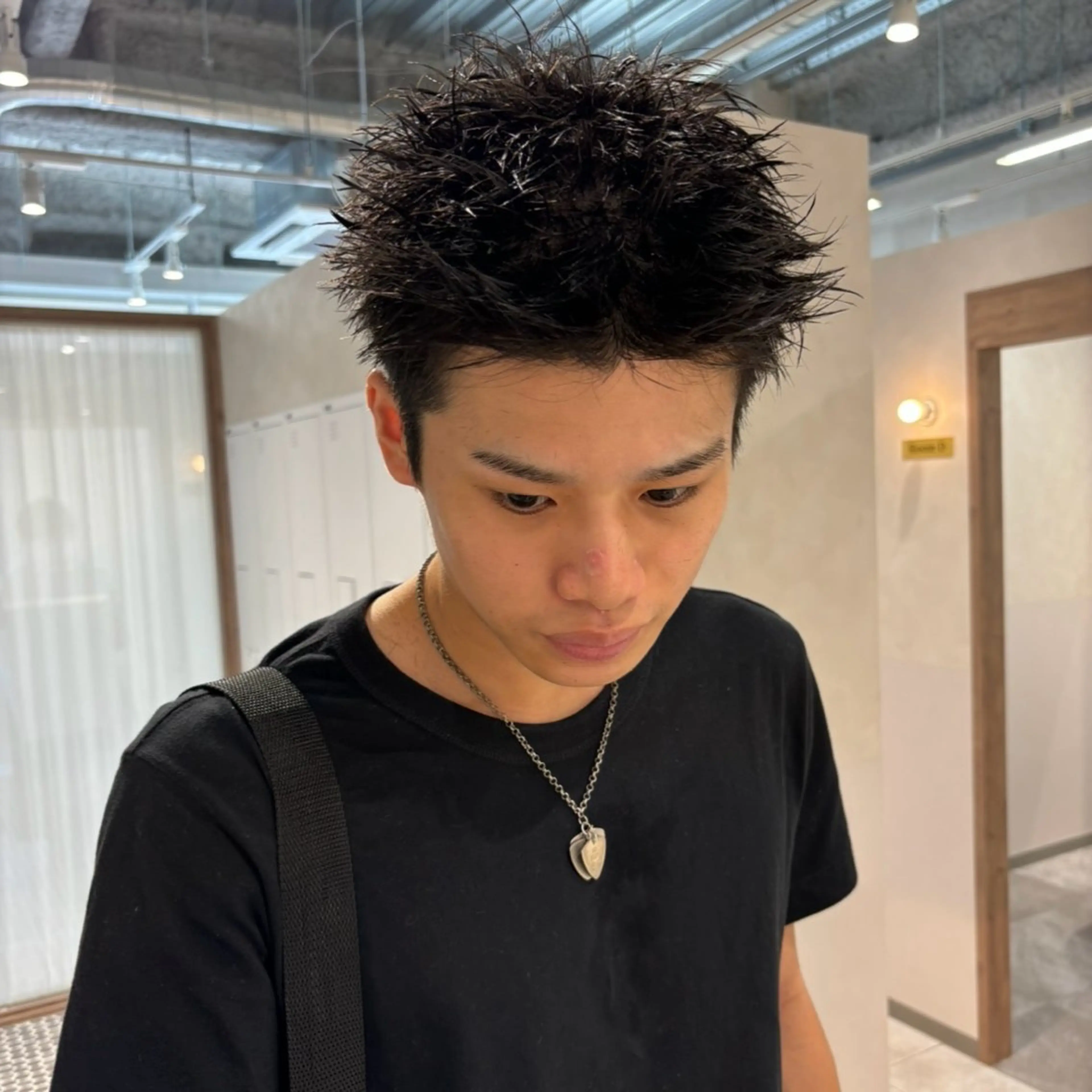 メンズ スパイキーショート カット スパイキーショート 平出天翔のヘアスタイル