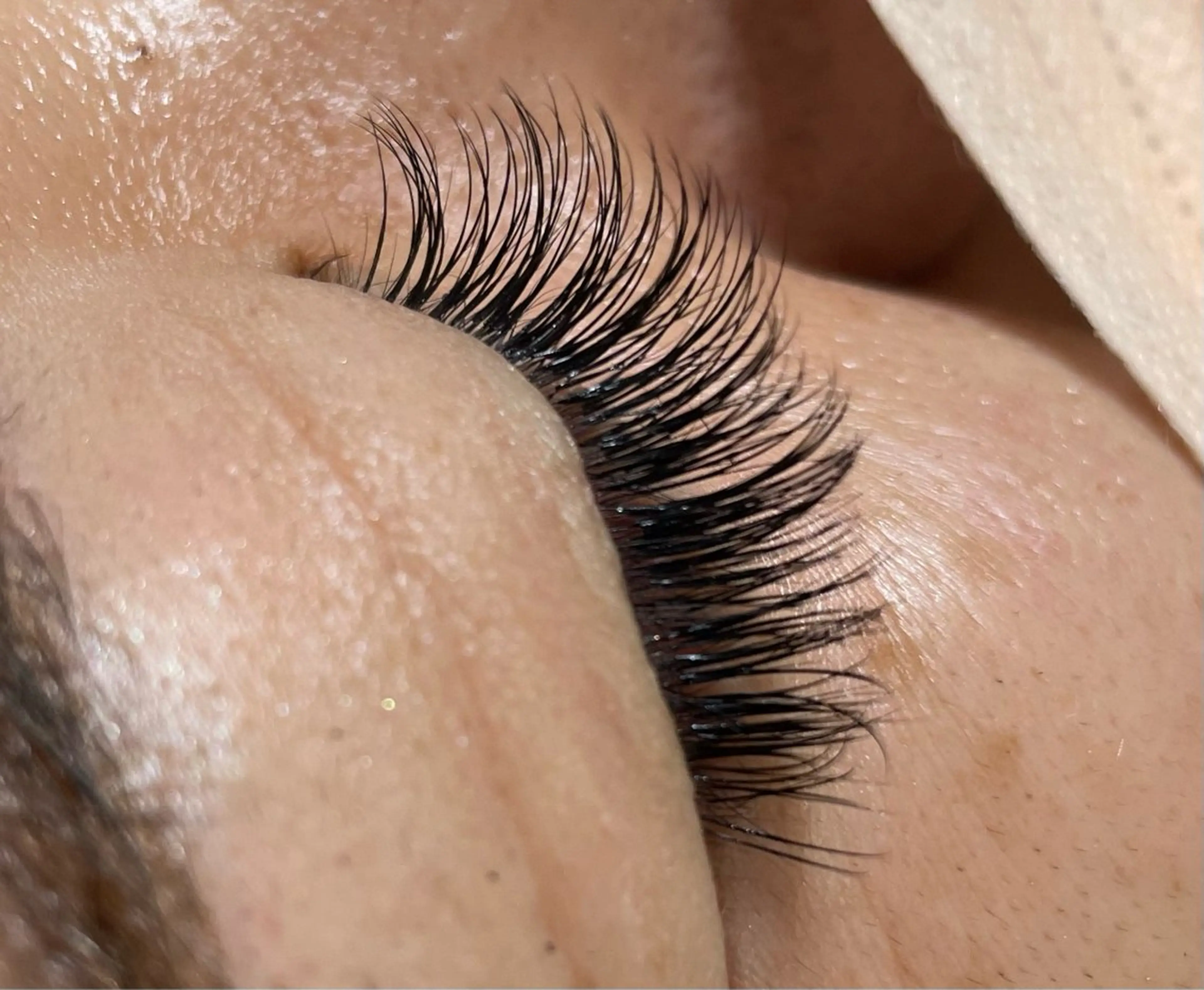 🍬フラットラッシュつけ放題(180本まで)🍬オフ込み +550円でWフラット +1100円でLEDエクステに変更可の写真