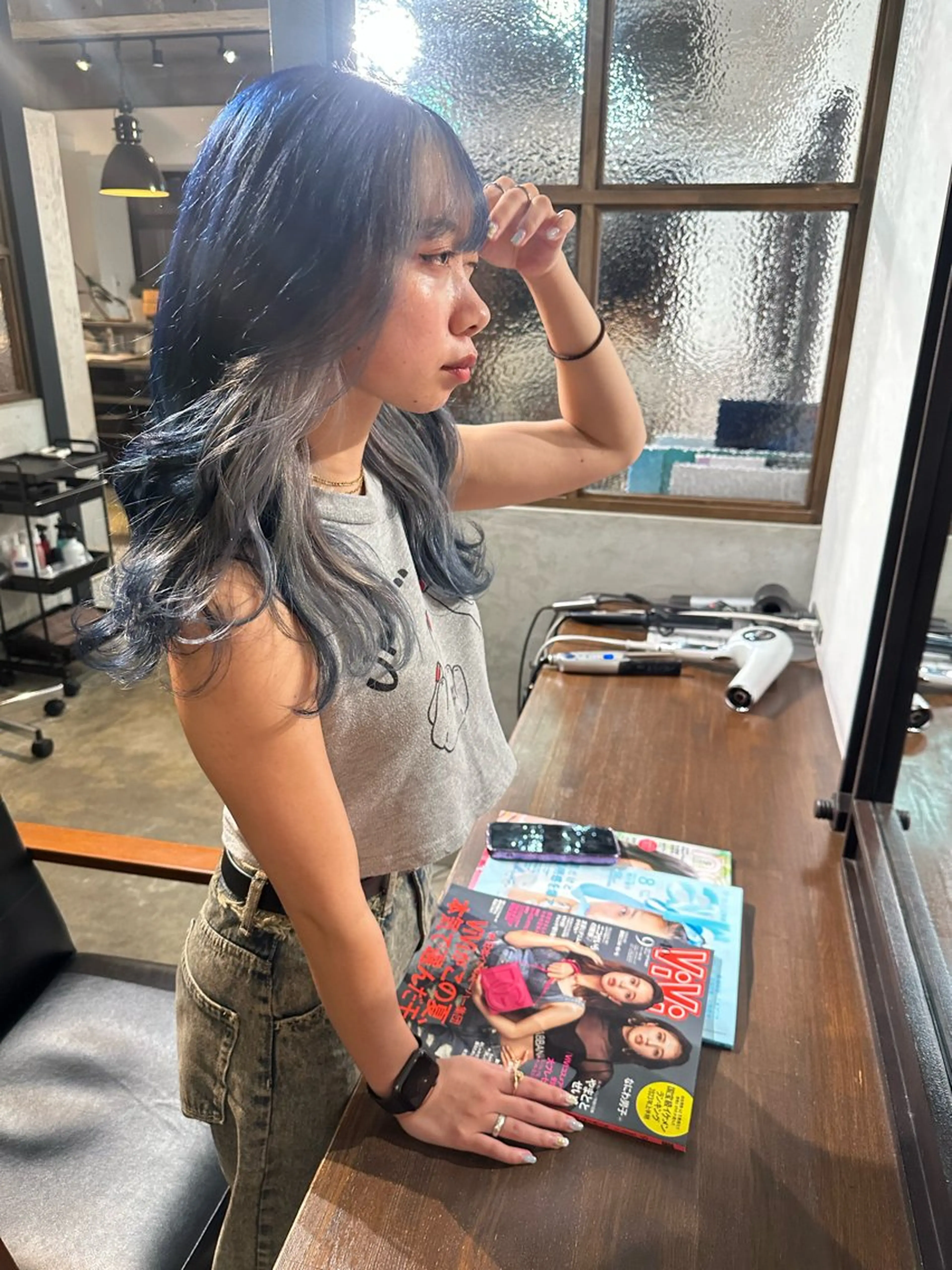 ロング カラー ブリーチ インナーカラー Baby美容師 Ninaのヘアスタイル