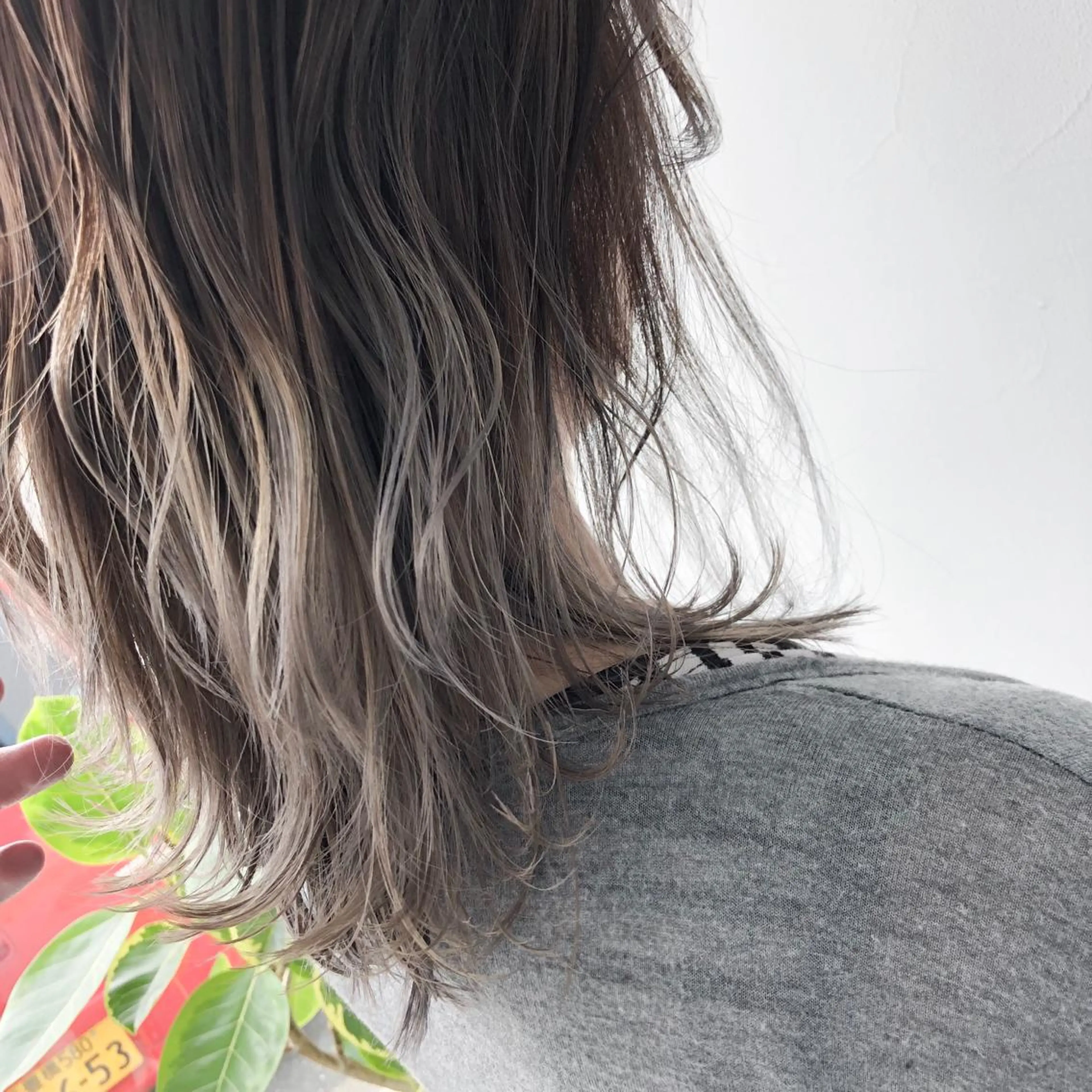 ミディアム Lit.豊橋 夏目のヘアスタイル