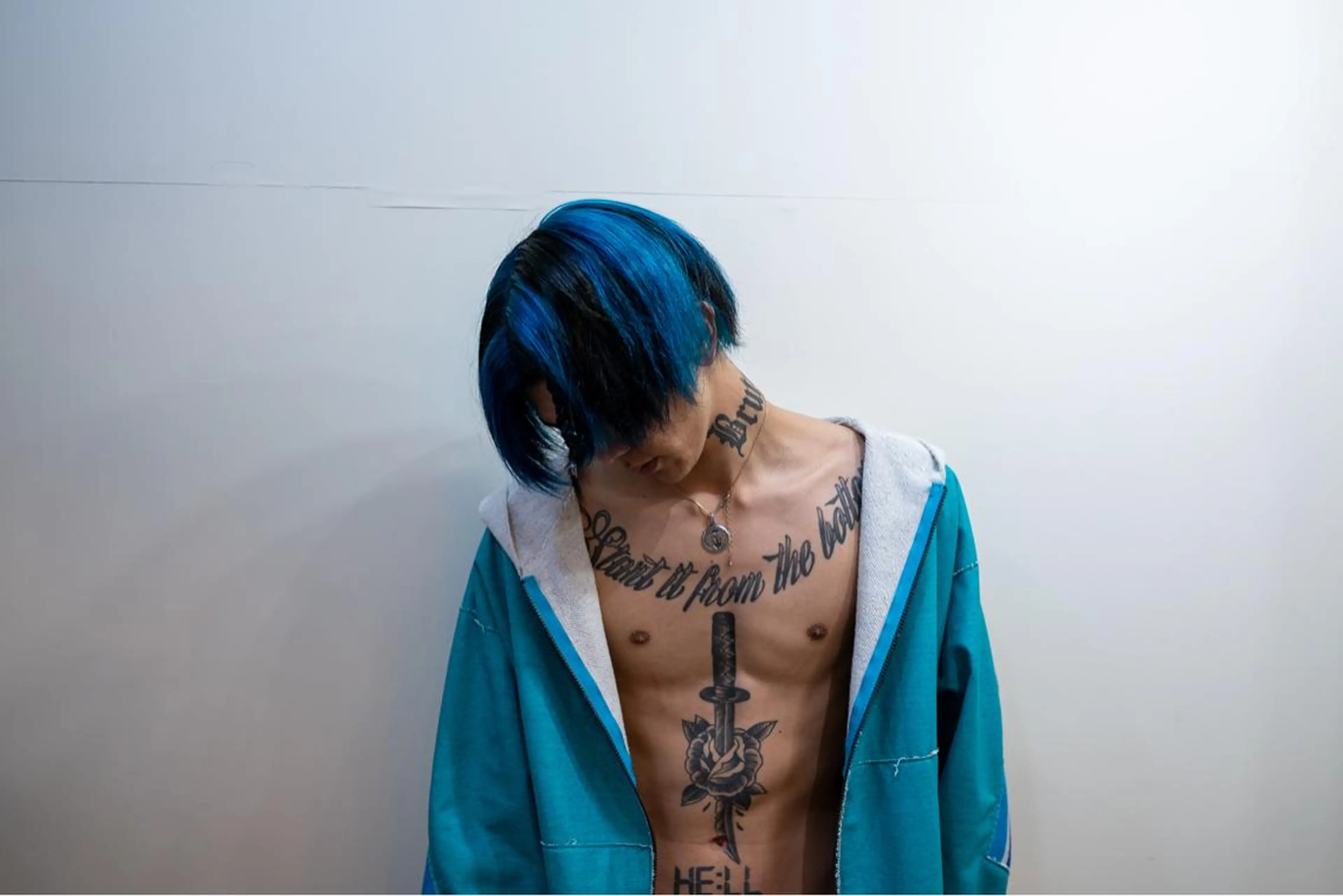 ショート カラー メンズ 編み込みエクステ プルエクステ シールエクステ メンズバレイヤージュ メンズブリーチ カット ヘアカラー WEST OLAND加藤圭介のヘアスタイル