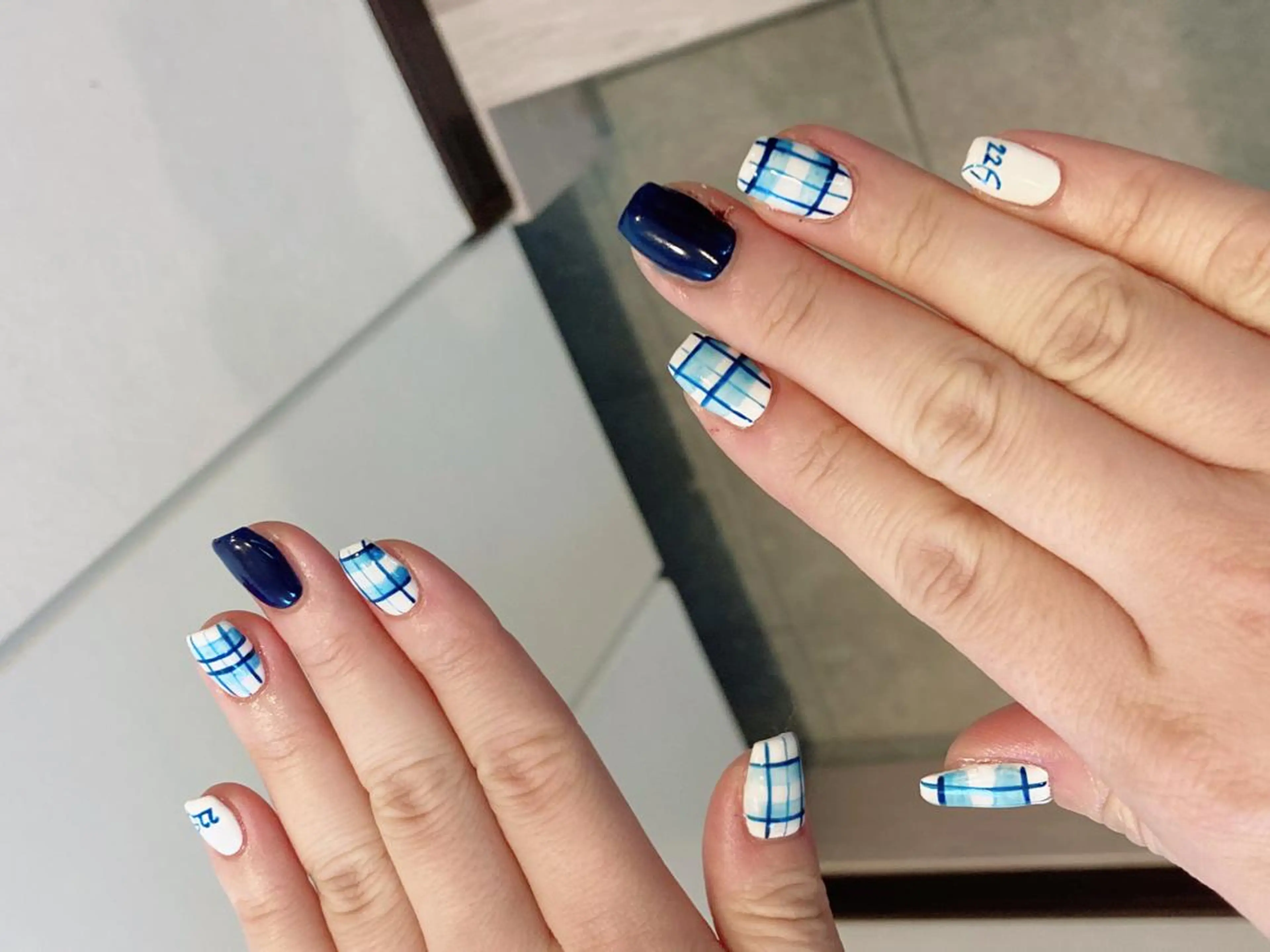 ネイル ハンドネイル フットネイル rea .のネイルデザイン