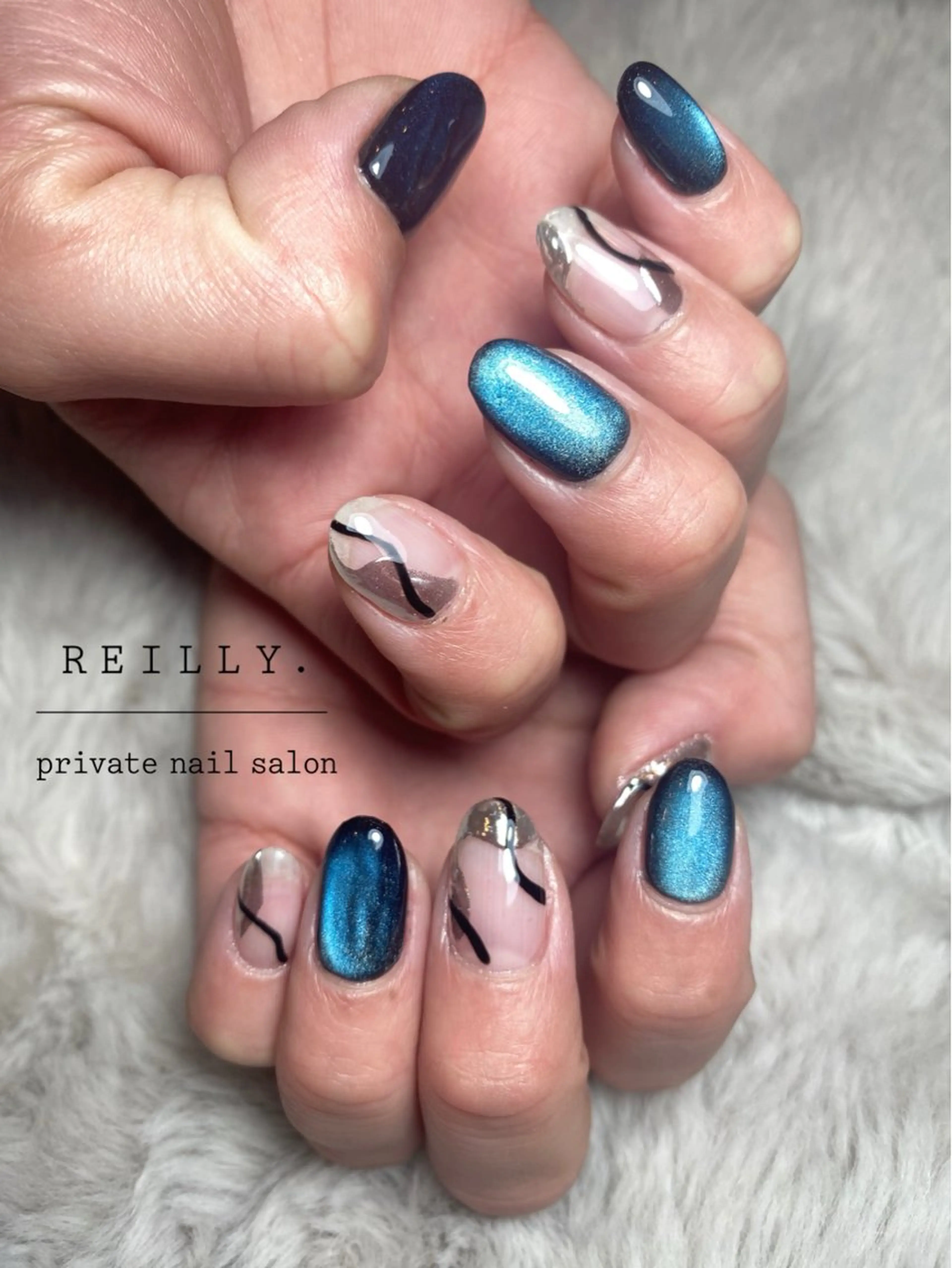 ネイル フラッシュネイル フレンチネイル ジェルネイル グラデーション ラメ(グリッター) Marina 《REILLY.》のネイルデザイン