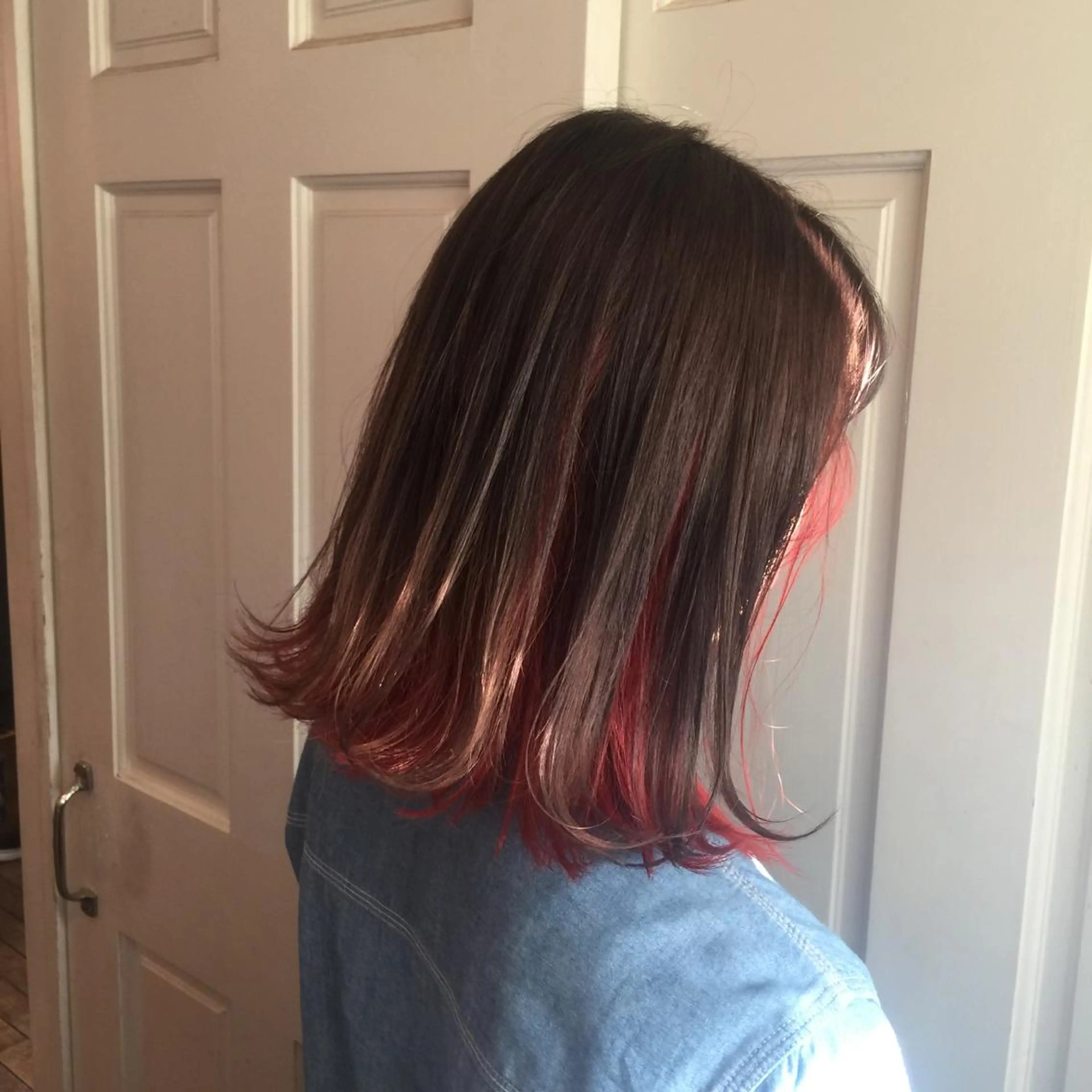 ミディアム カラー インナーカラー ホワイト&レイヤーカ ットエクステ長畠俊輔のヘアスタイル