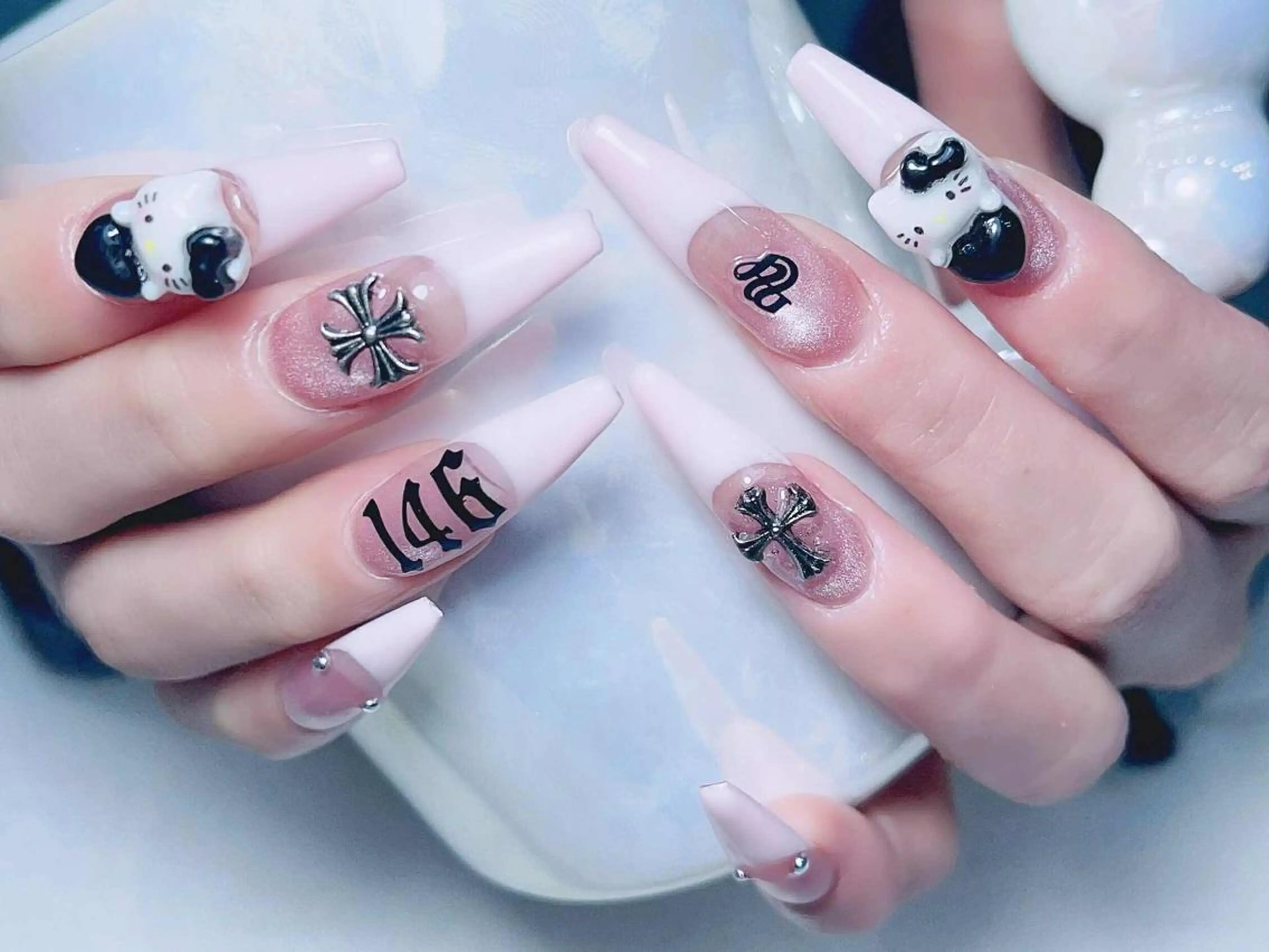 ロング 韓国風ヘア ハンドネイル Bling Salonのネイルデザイン