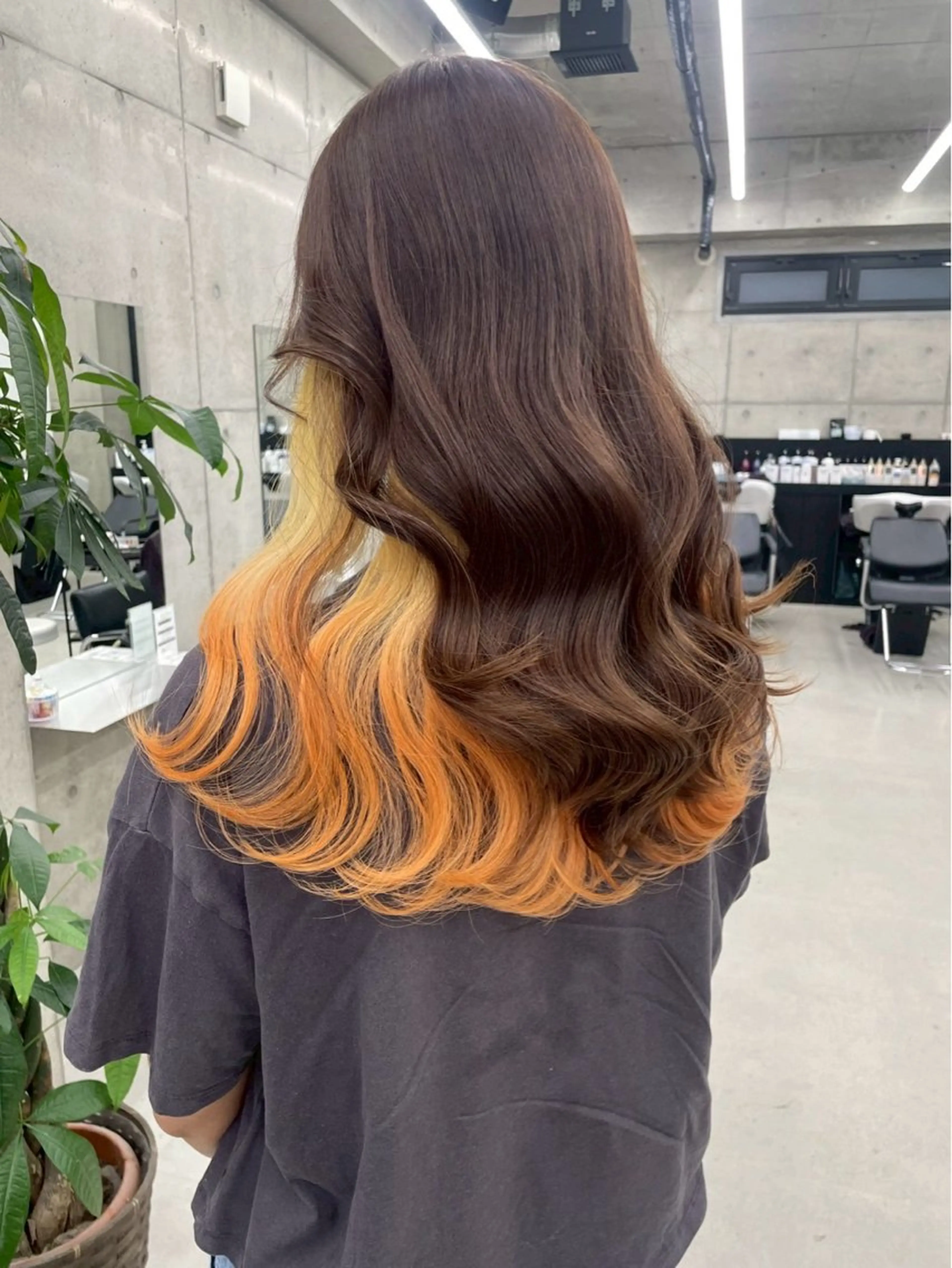 ロング カラー 黒田 真美のヘアスタイル