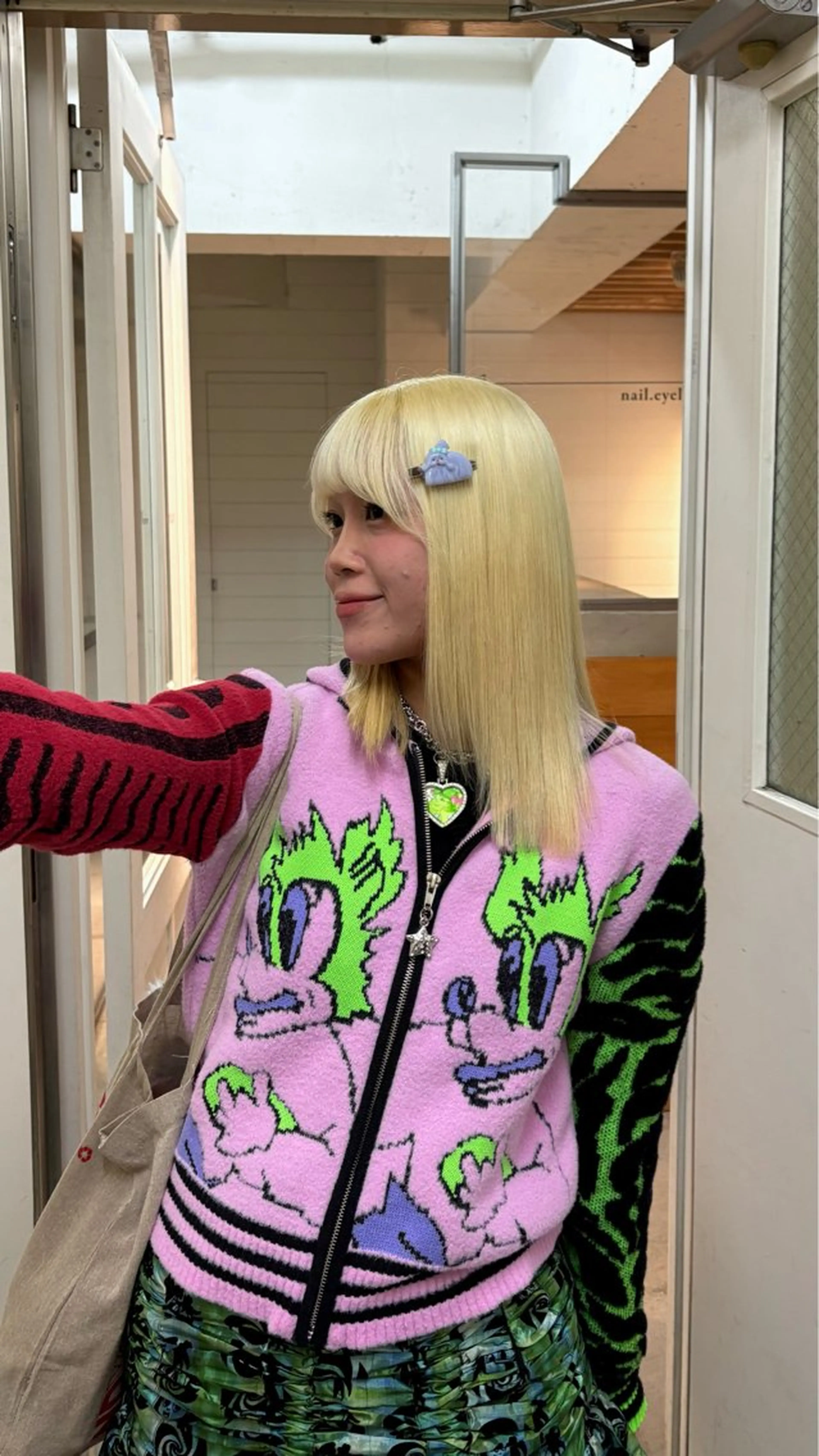 ミディアム カット mellowman所属・キセキ/立川 /ラフ海外ガールのヘアスタイル