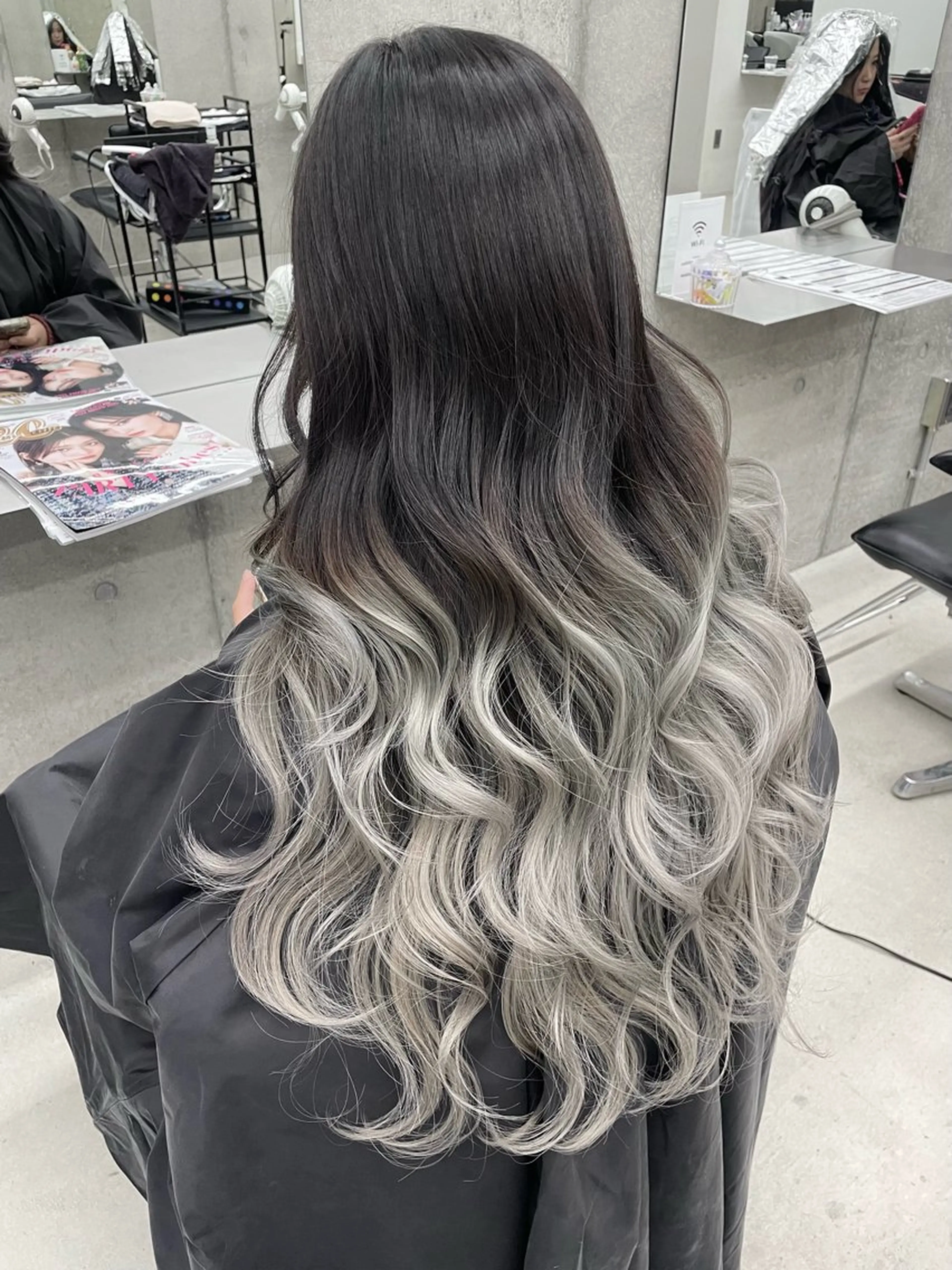 カラー グラデーションカラー 和木坂 日美のヘアスタイル