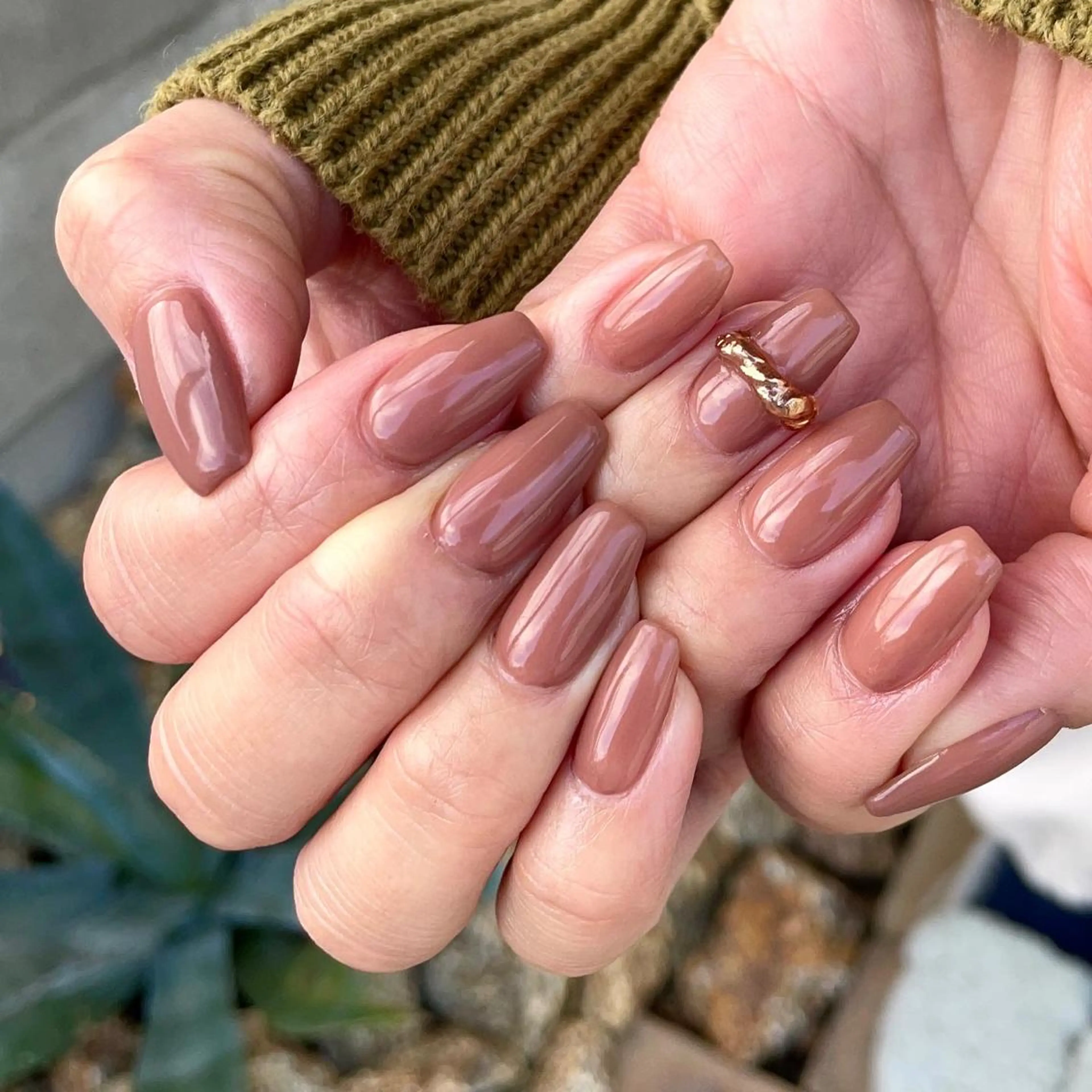 ネイル アートネイル ニュアンスネイル ワンカラーネイル シンプルネイル 冬ネイル ハンドネイル upala Mayukoのネイルデザイン