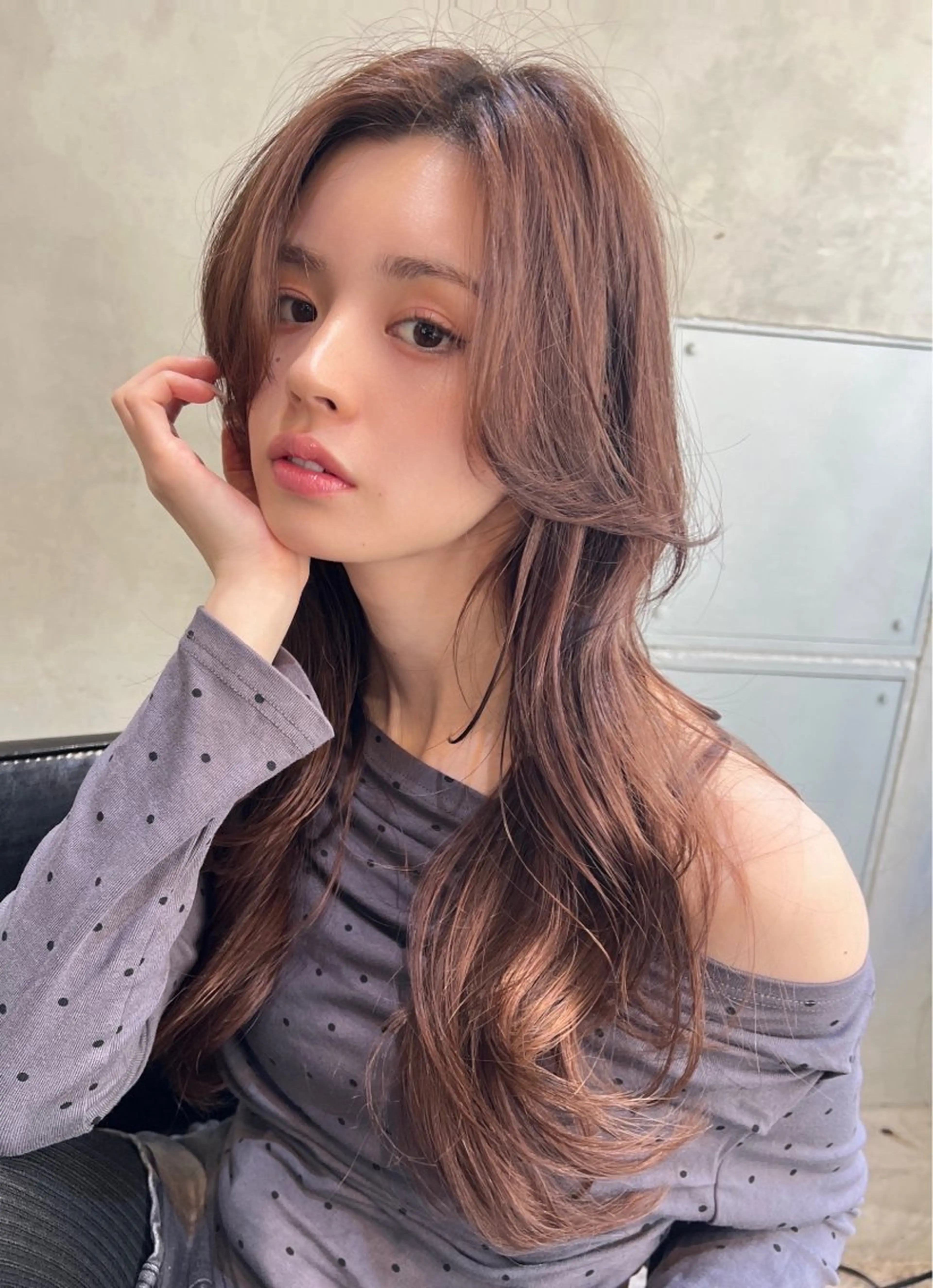 ロング 顔まわりレイヤー レイヤーカット 小顔カット ✨🩷似合わせ🩷✨ ブリーチ🫰🏾前川のヘアスタイル