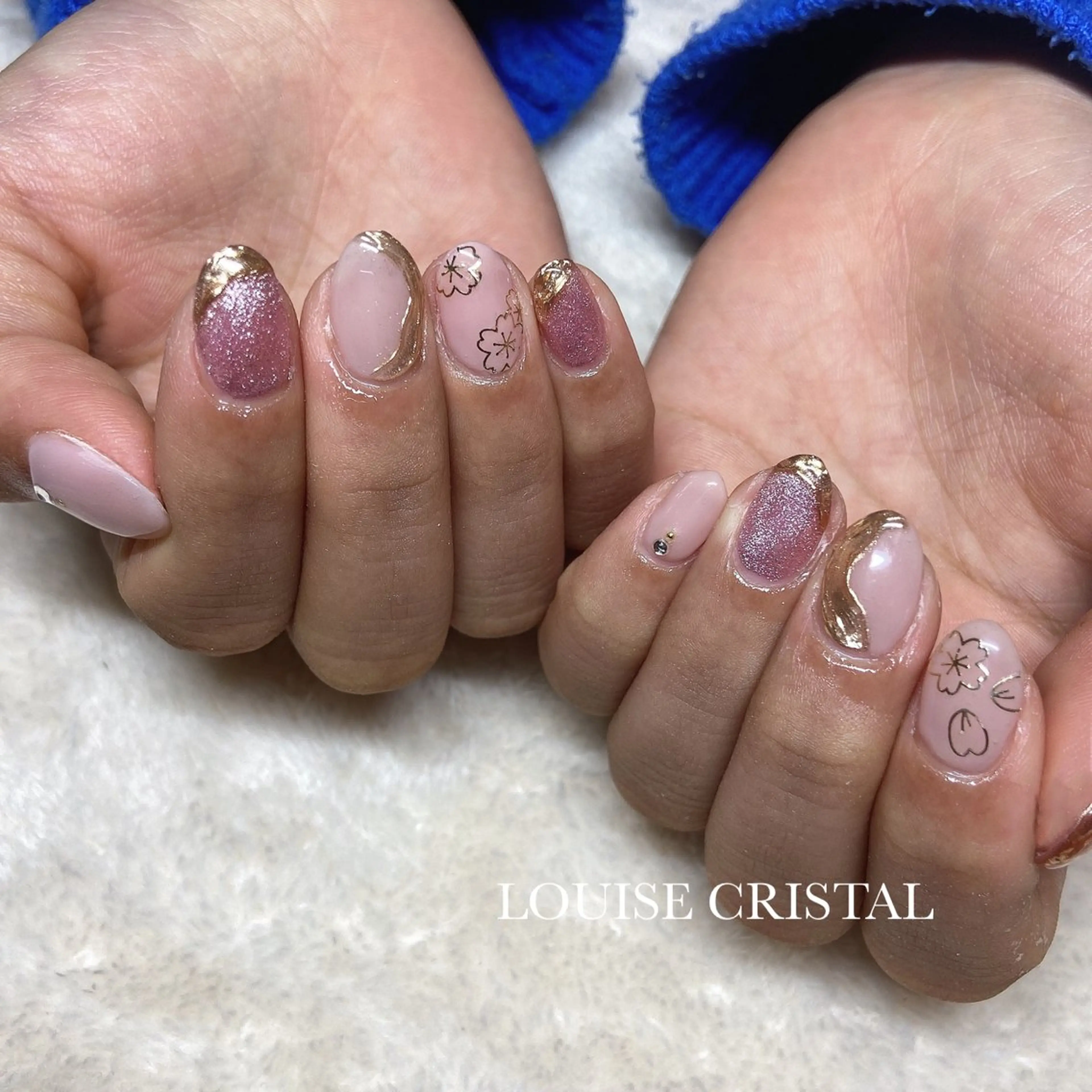 ネイル ミラーネイル ピンク ハンドネイル LOUISE CRYSTALのネイルデザイン