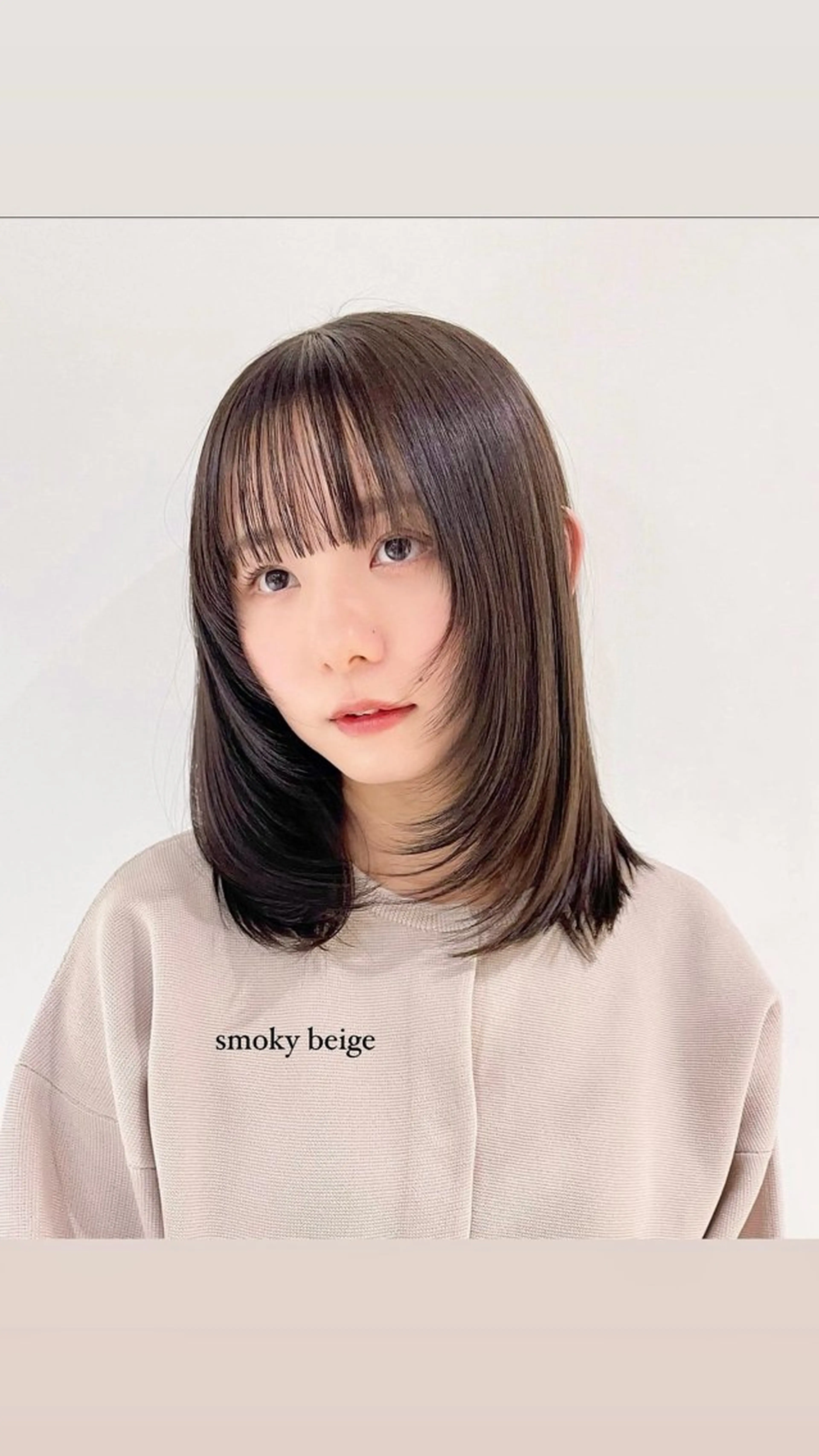 ミディアム カラー ヘアアレンジ グレージュ オリーブカラー レイヤーカット 💐ナチュラルヘア Kroda💐のヘアスタイル