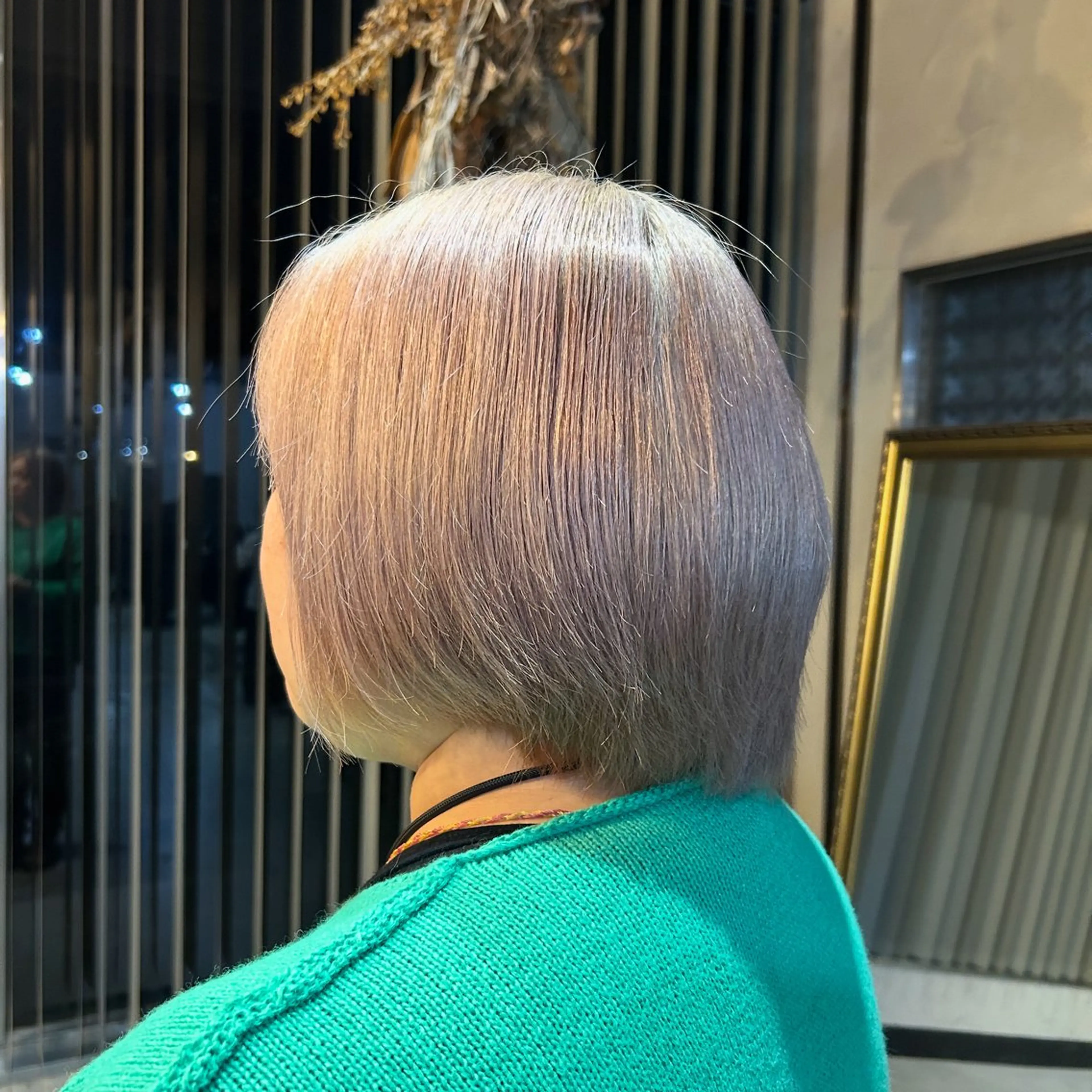 カラー ベージュカラー ハイトーンカラー ミルクティーベージュ ヘアカラー 植吉 琉月のヘアスタイル