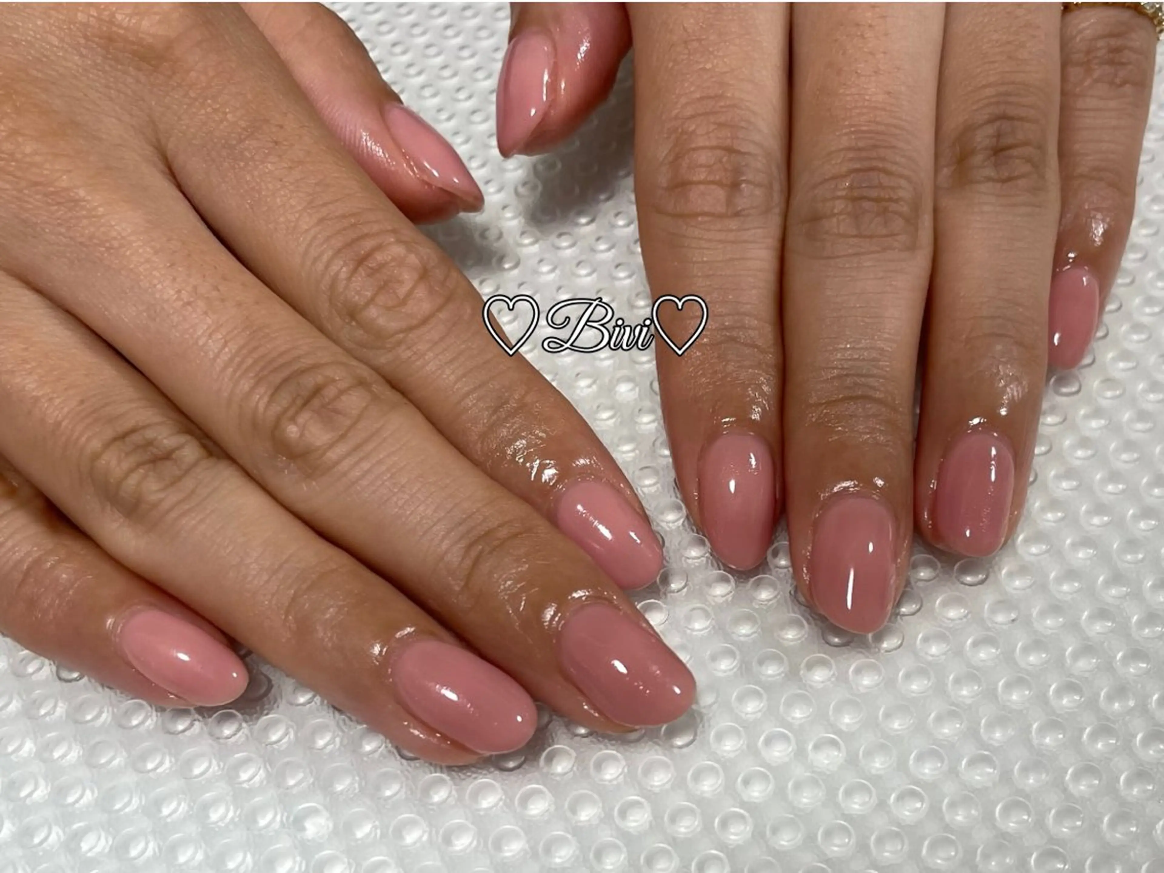 ネイル アートネイル フラッシュネイル ラメ(グリッター) シルバー 春ネイル ♡Bivi♡自爪に 優しいネイルサロンのネイルデザイン