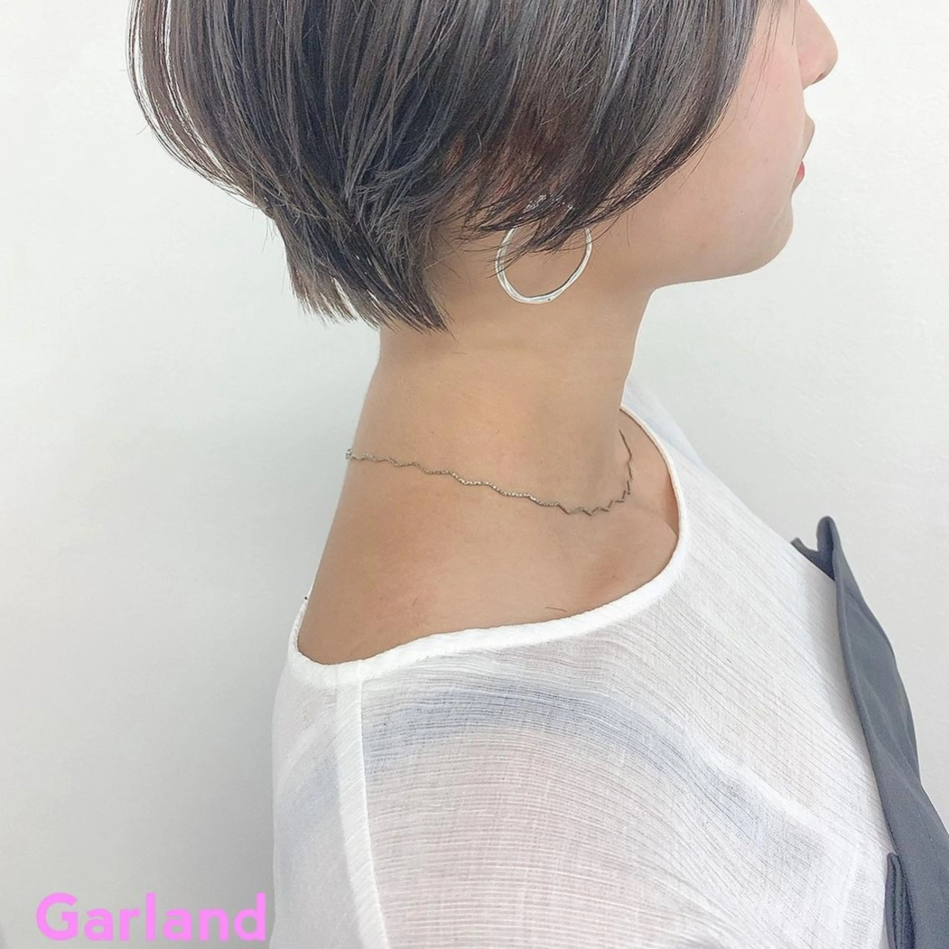 ショート カラー カット 肌に馴染む暗髪 梅田・増田のヘアスタイル