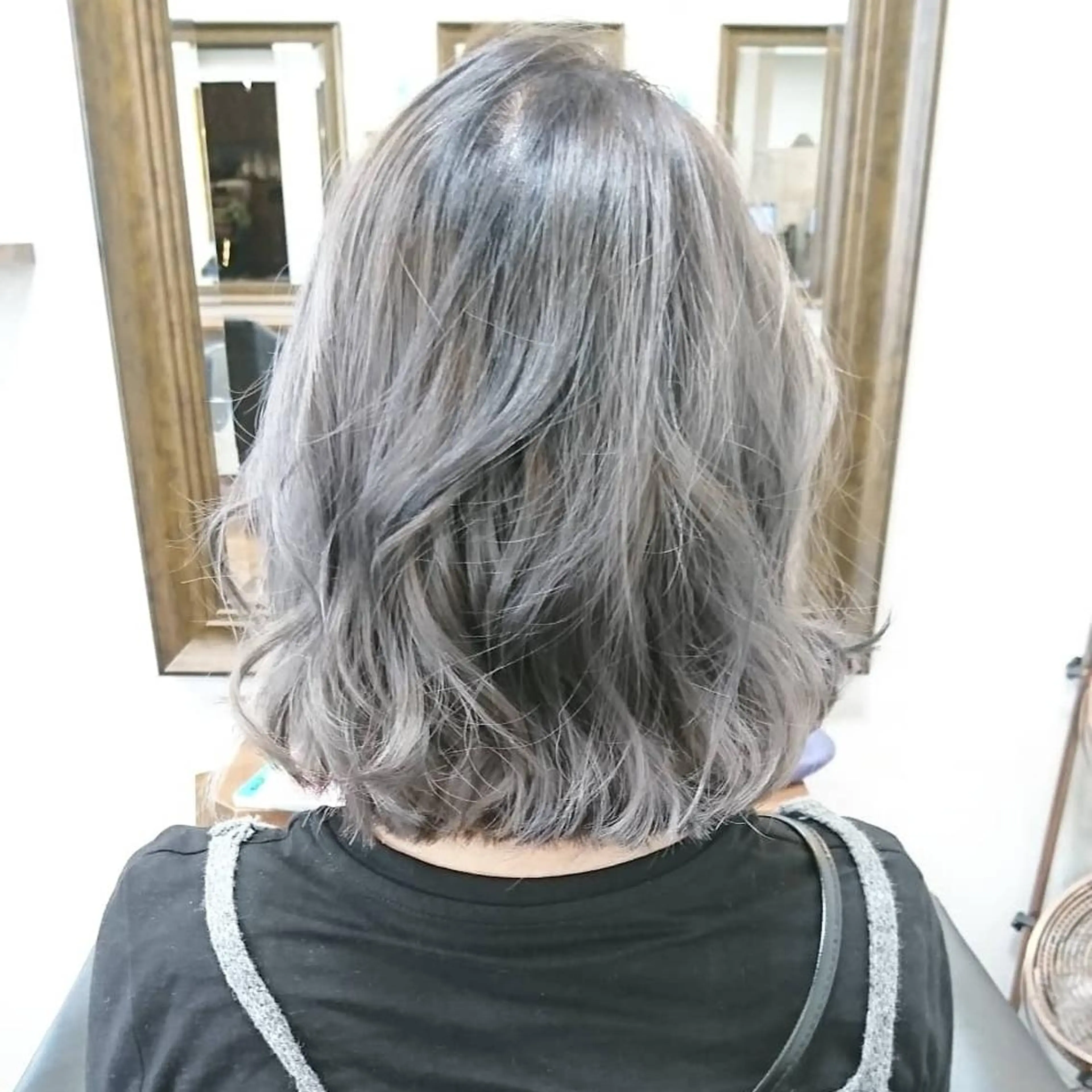ミディアム 河内 拓也のヘアスタイル