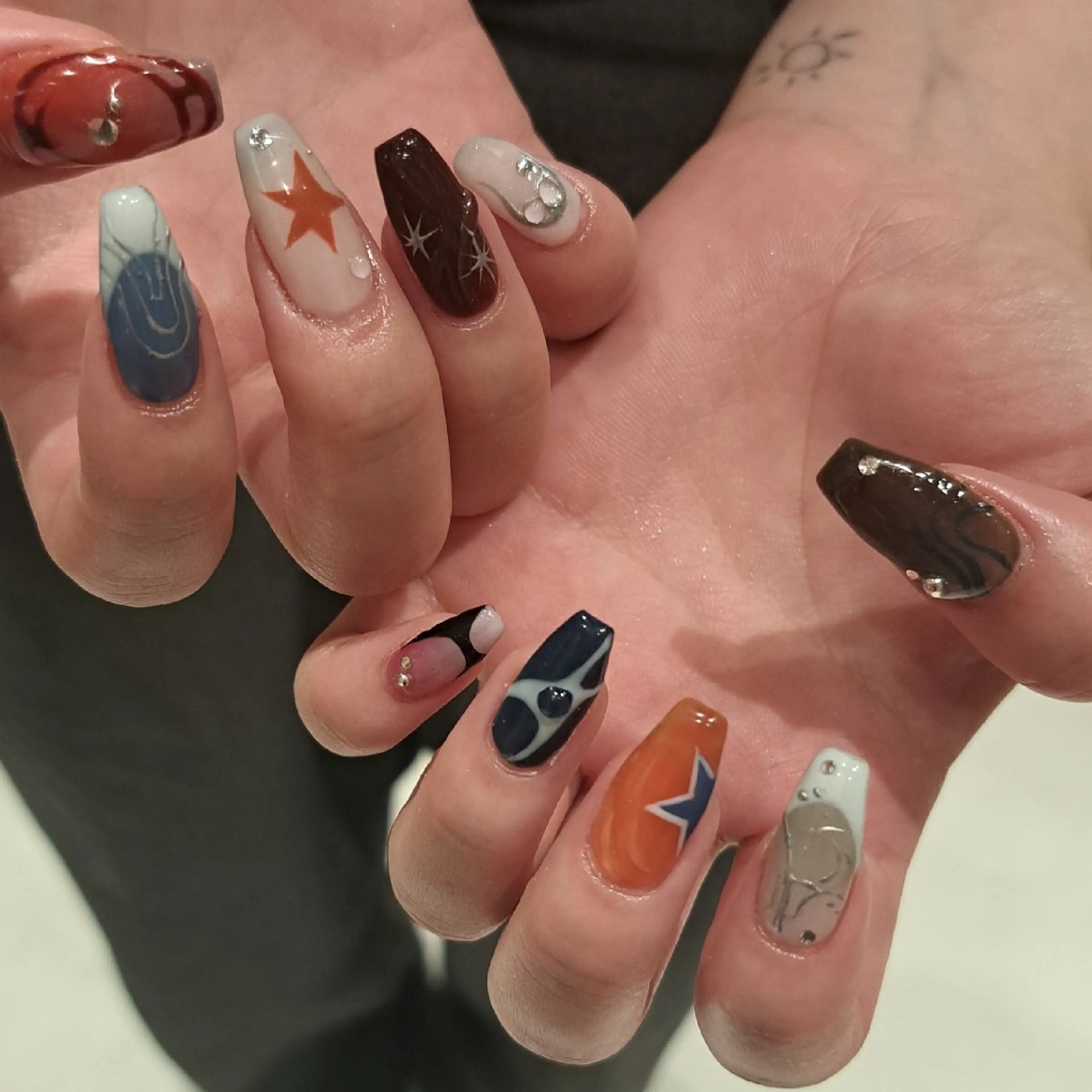 ネイル アートネイル ジェルネイル 持ち込み ハンドネイル Nail mood デザイン持ち込みokのネイルデザイン