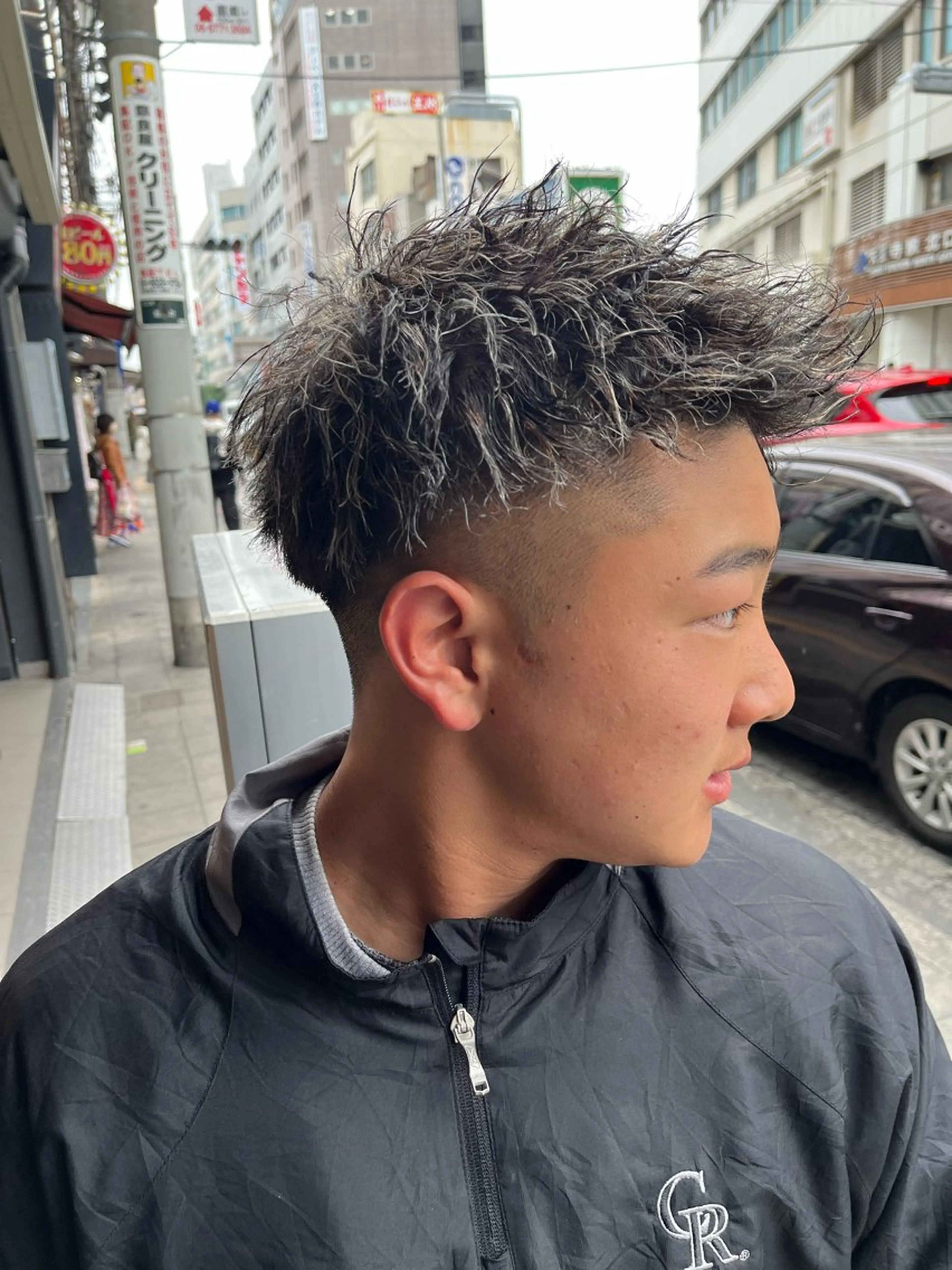 ショート カラー パーマ メンズ メンズメッシュ メッシュ カット ヘアカラー パーマ AVANCE.難波 店長 松元のヘアスタイル