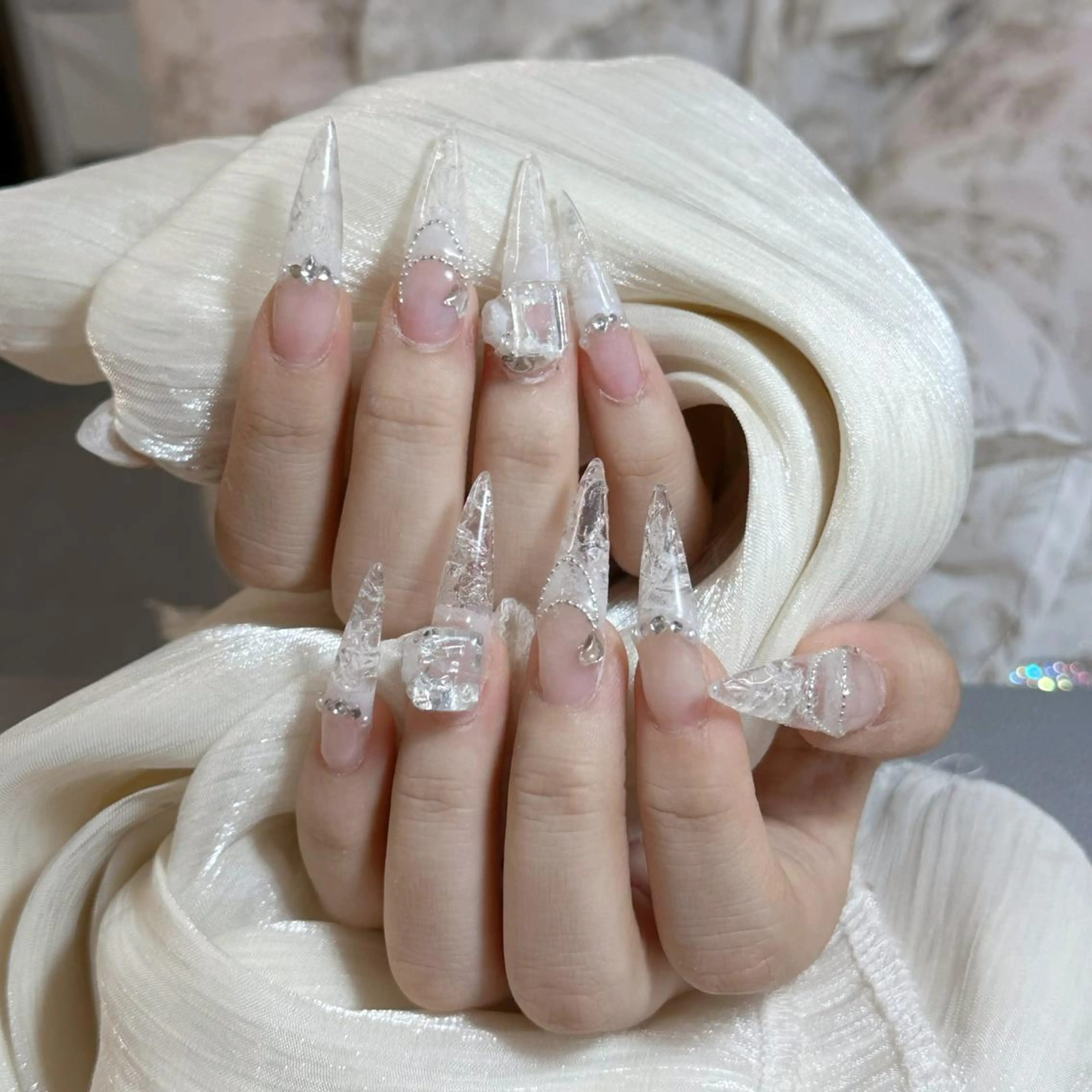 ネイル ハンドネイル 🎀nana🫧 ワンホンネイル🎀のネイルデザイン