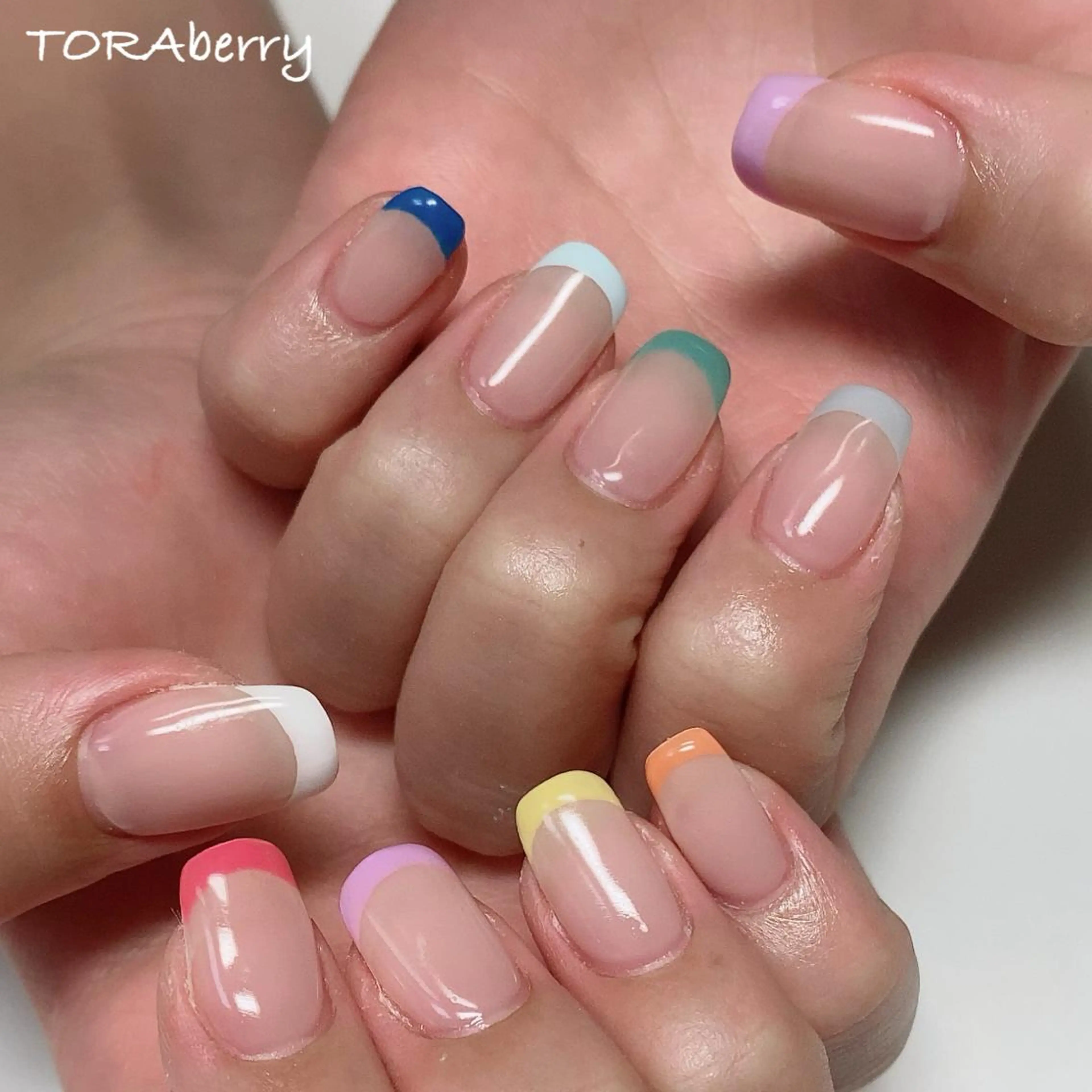 ネイル フレンチネイル ハンドネイル ネイリスト なつみのネイルデザイン