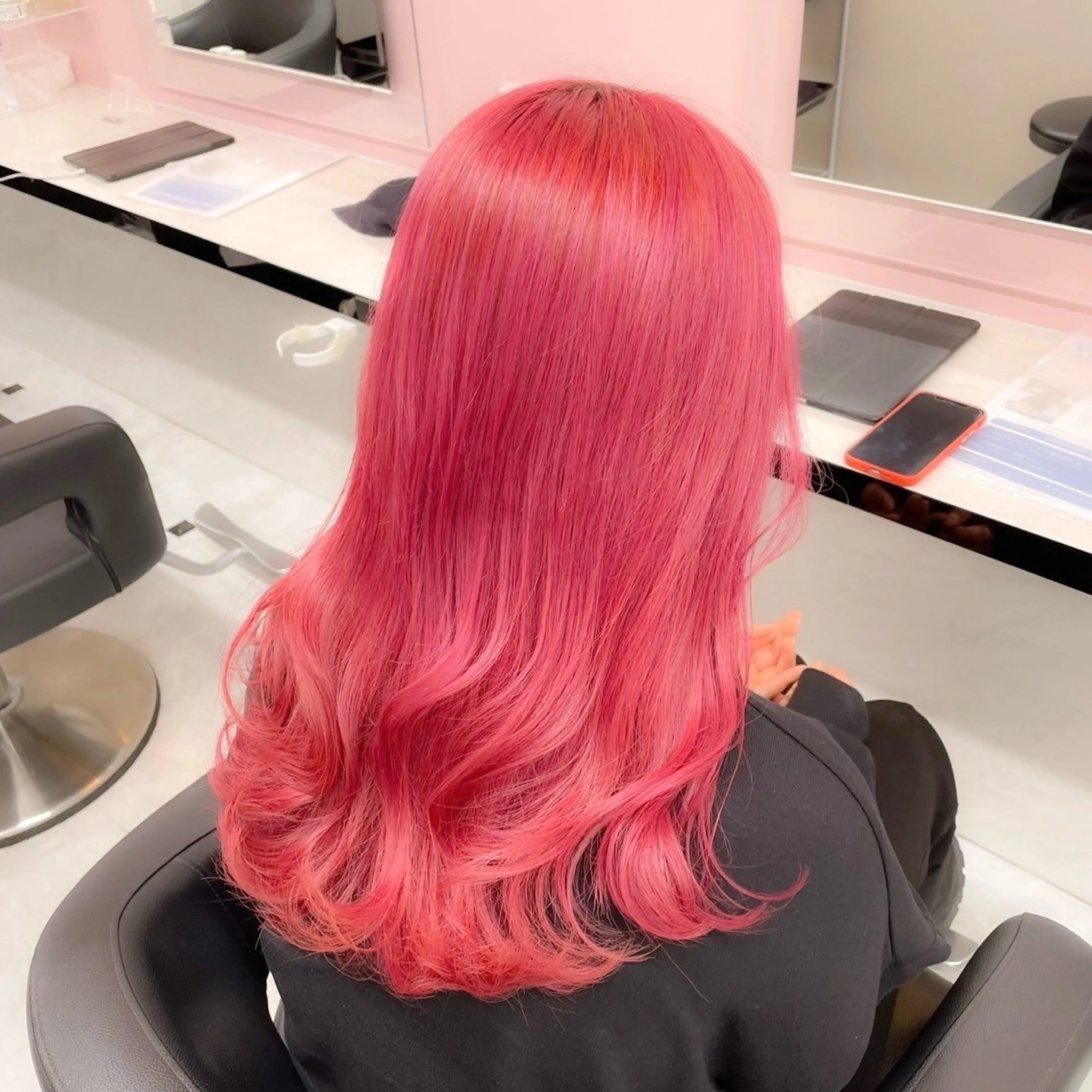 ロング カラー 履歴修正屋さん／ ブロンド／ホワイトのヘアスタイル