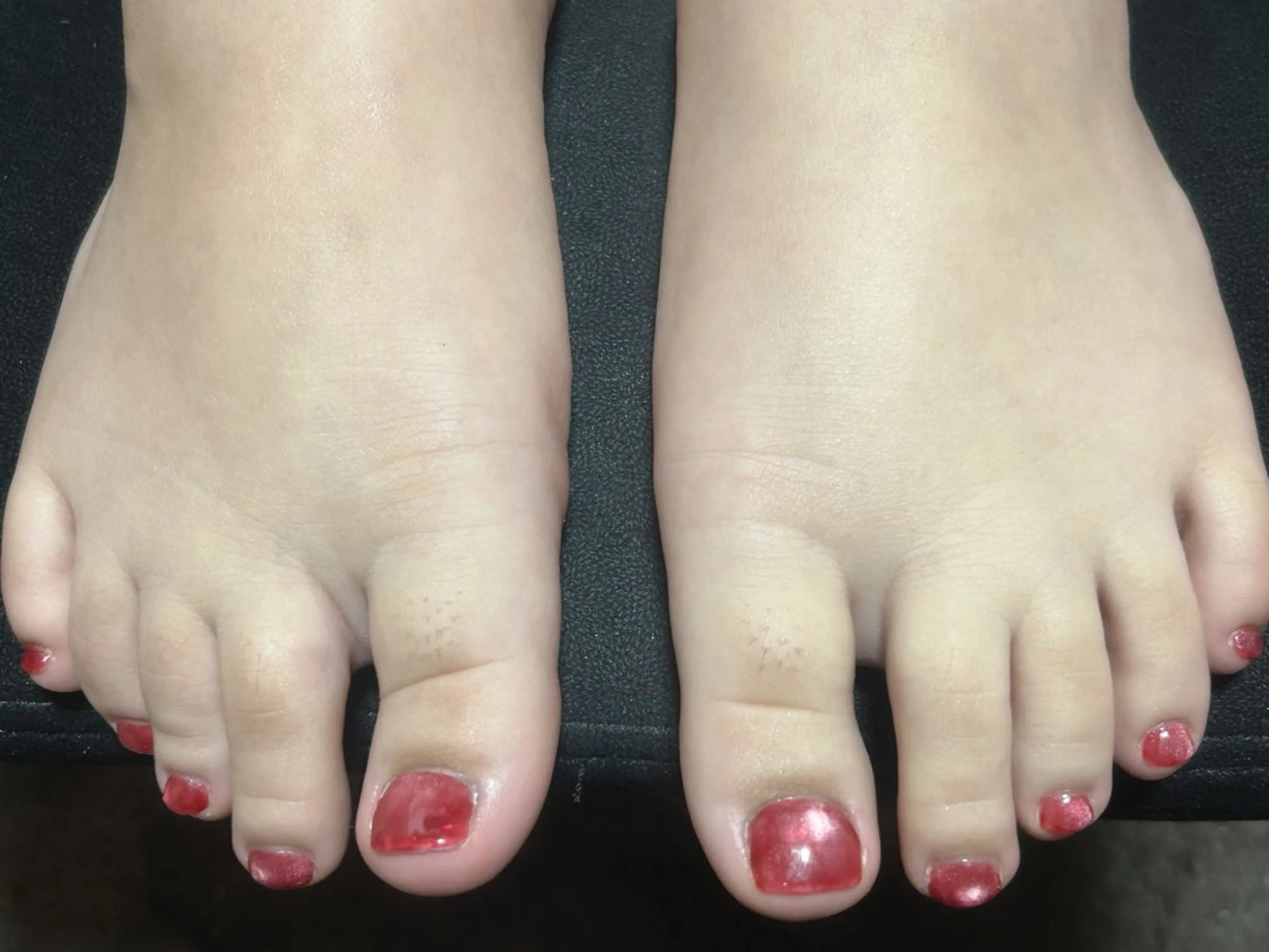 ネイル マグネットネイル 赤色 フットネイル i nailのネイルデザイン