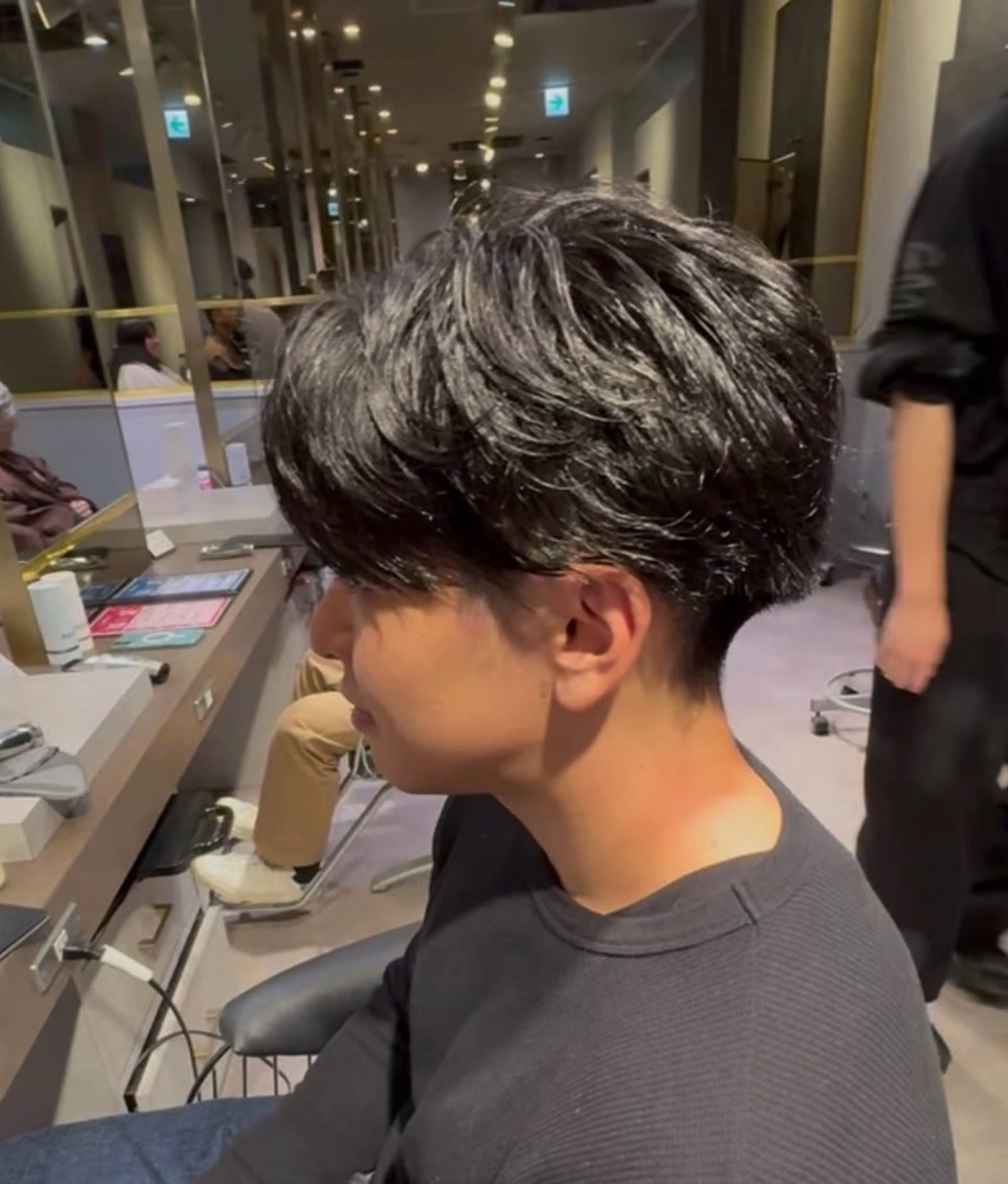 パーマ メンズ カット パーマ ✨韓国メンズ特化✨ MIWATO🇰🇷のヘアスタイル