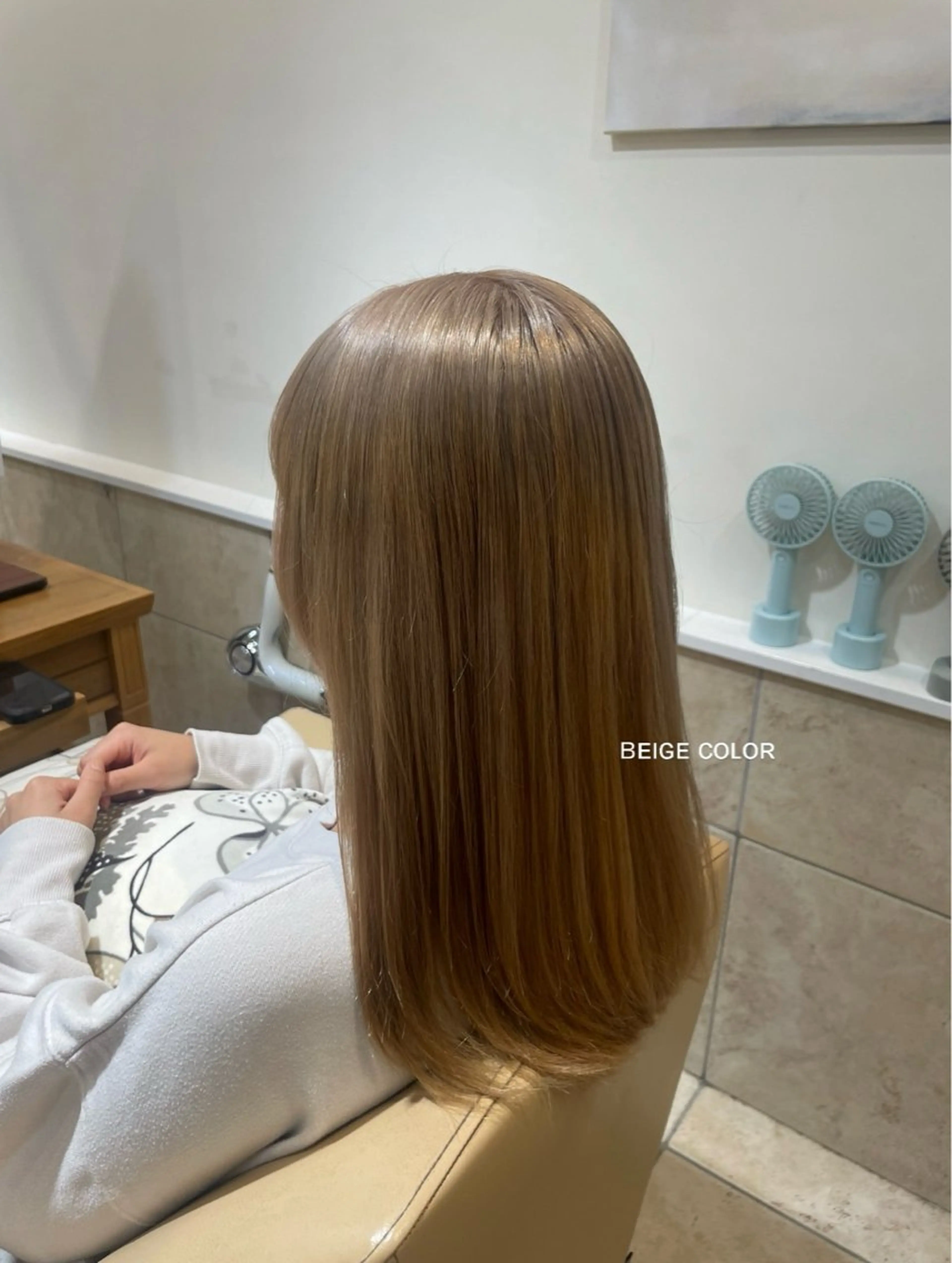 セミロング サクラバ ララネのヘアスタイル