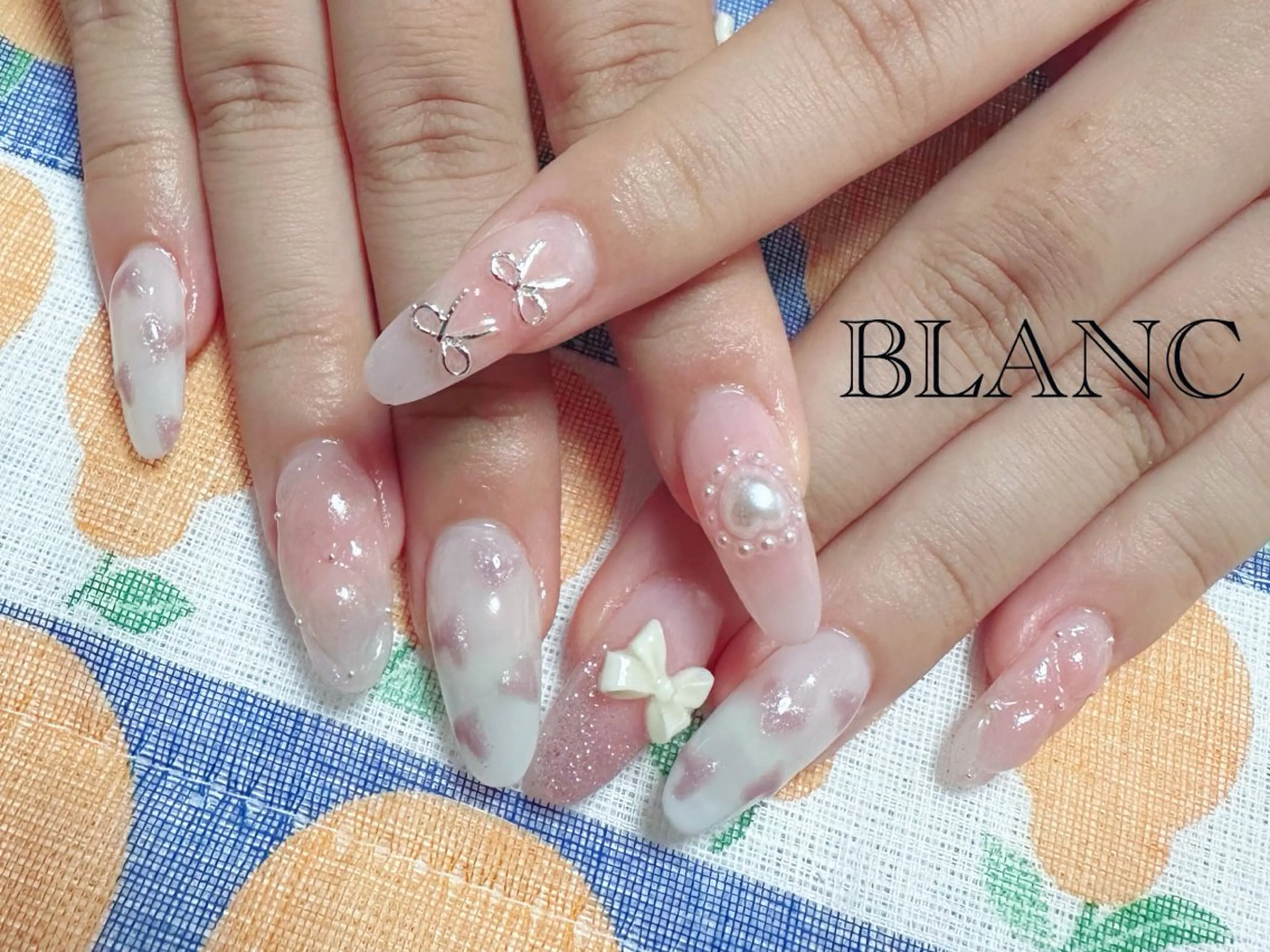 ネイル ハンドネイル BLANC （ブラン）のネイルデザイン