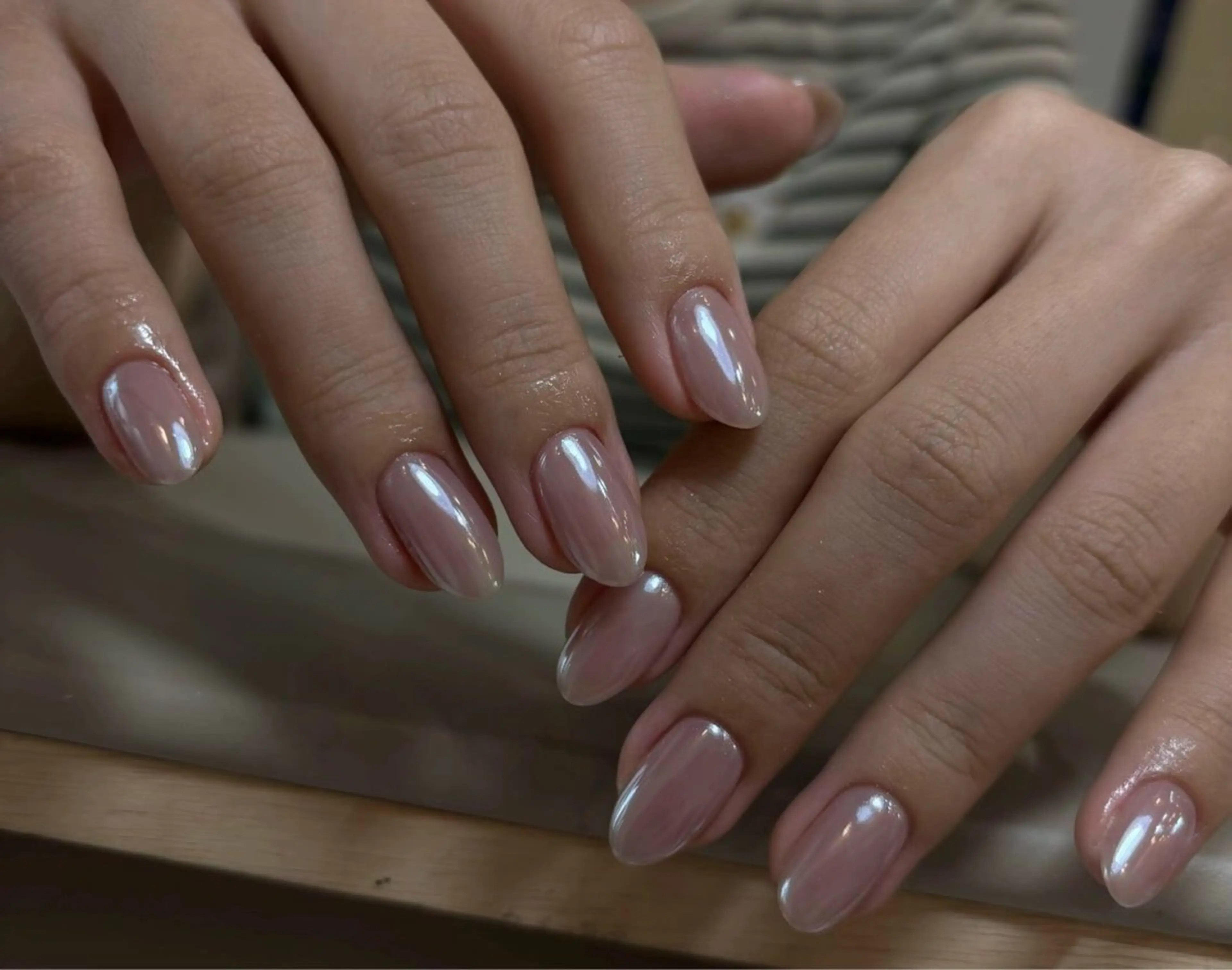 ハンドミラーネイル🪞💅🏻の写真