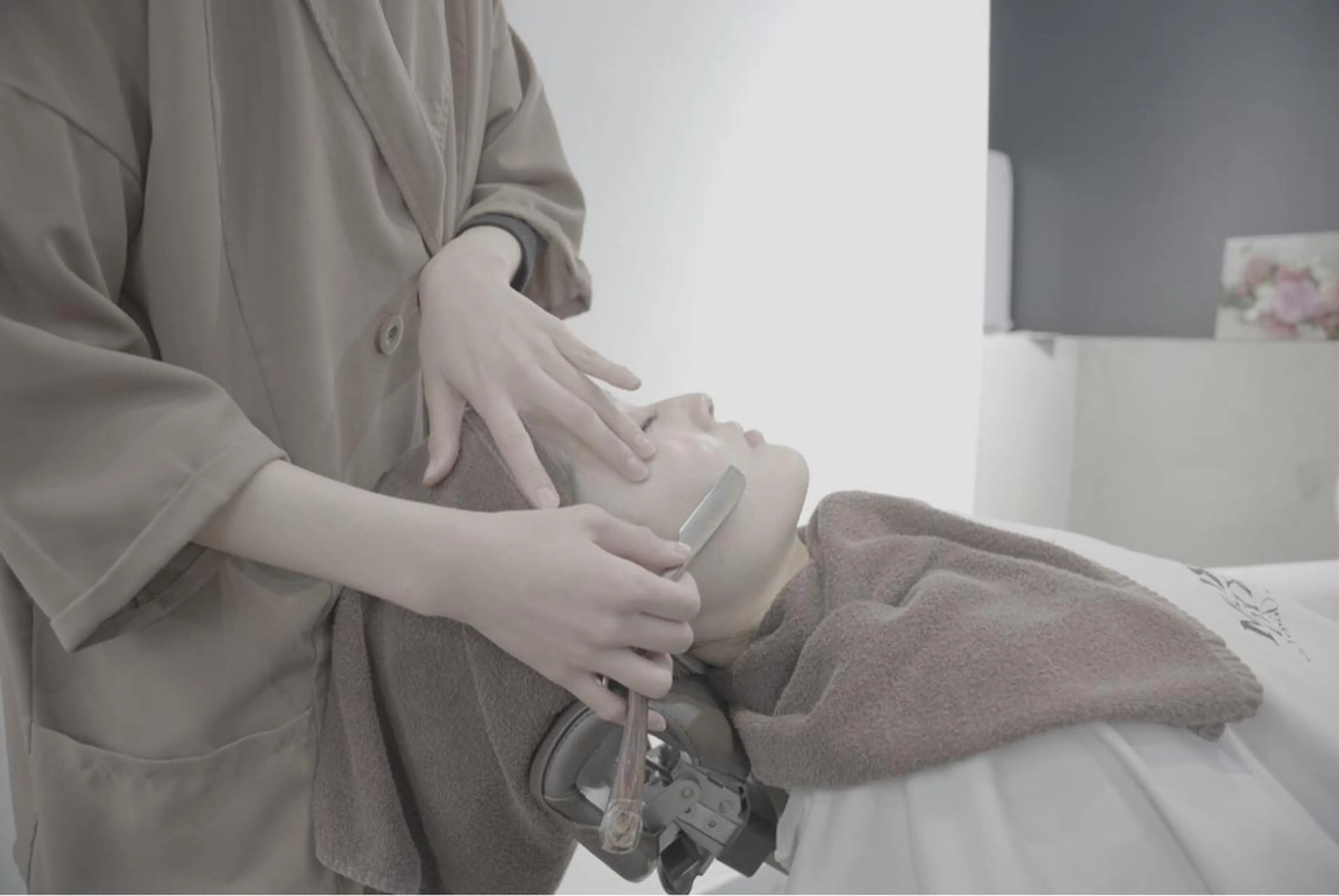 【リピーター様限定】お顔のケア🪒✨お顔シェービング+パック（3種類からお選びいただける高保湿パックです❣️）の写真