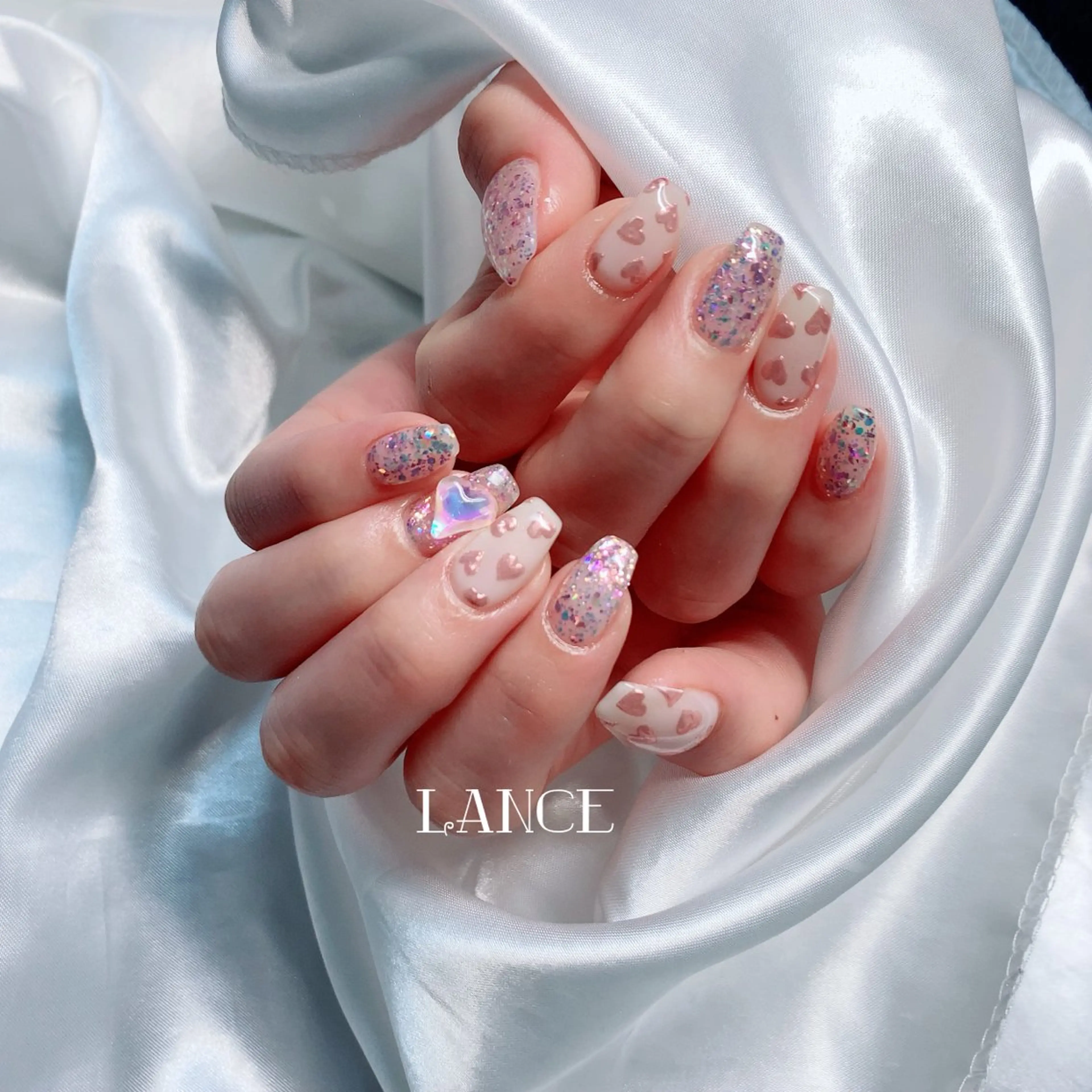 ネイル オーロラネイル フレンチネイル キラキラネイル 韓国ネイル ピンク Lance nailのネイルデザイン