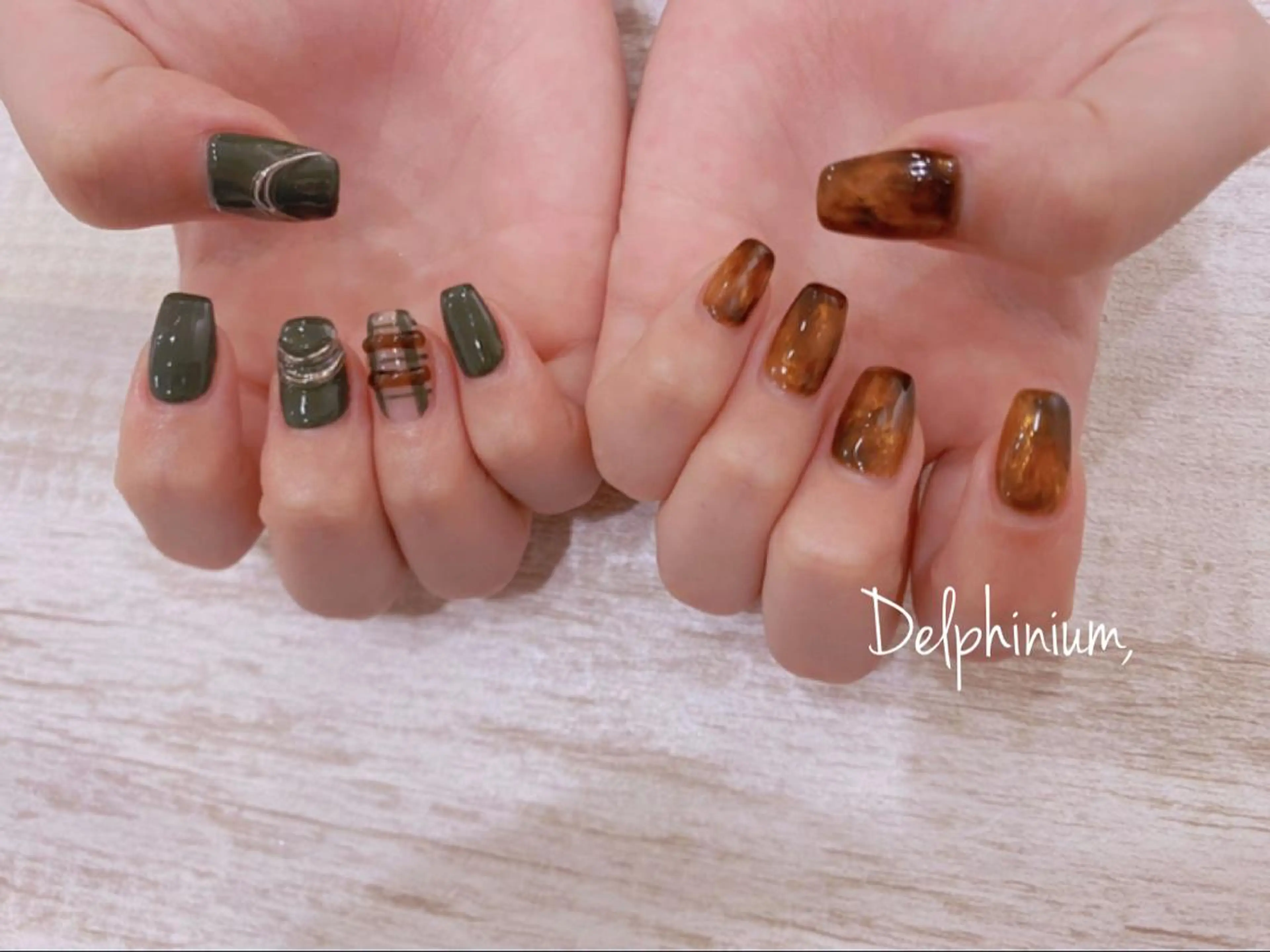 ネイル べっ甲ネイル ハンドネイル 岡本 友恵のネイルデザイン