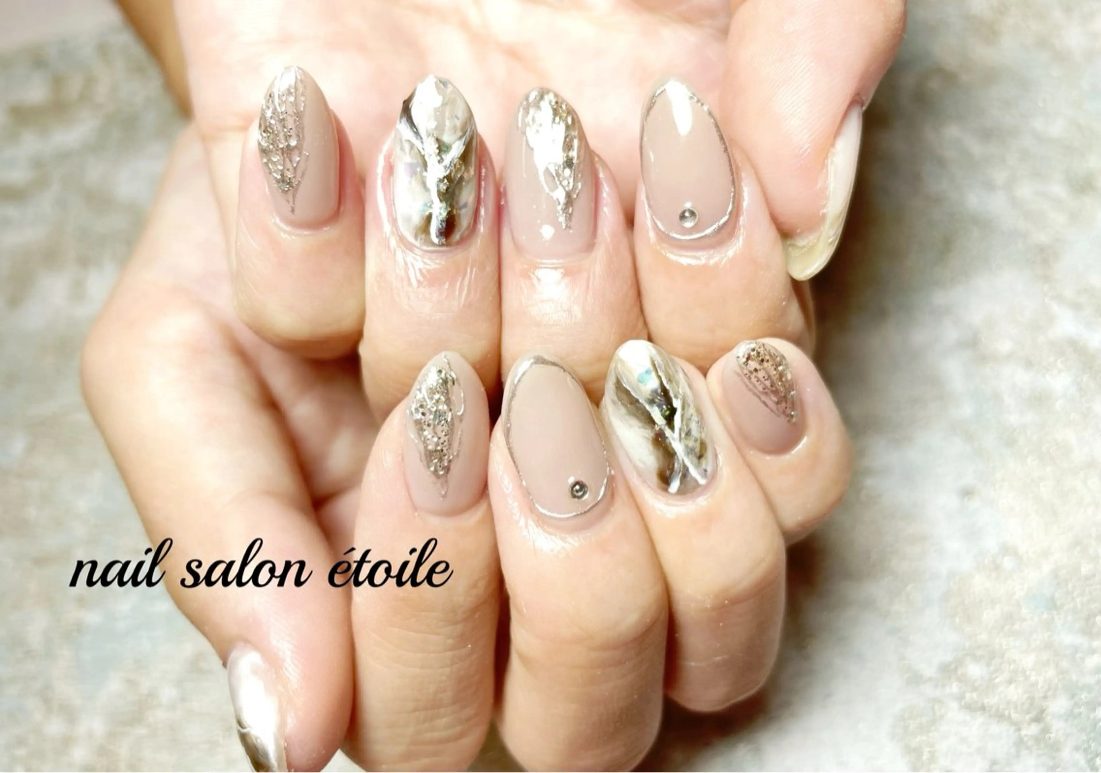 ネイル アートネイル ブラウン ニュアンスネイル ピンク ハンドネイル nail salon étoileのネイルデザイン