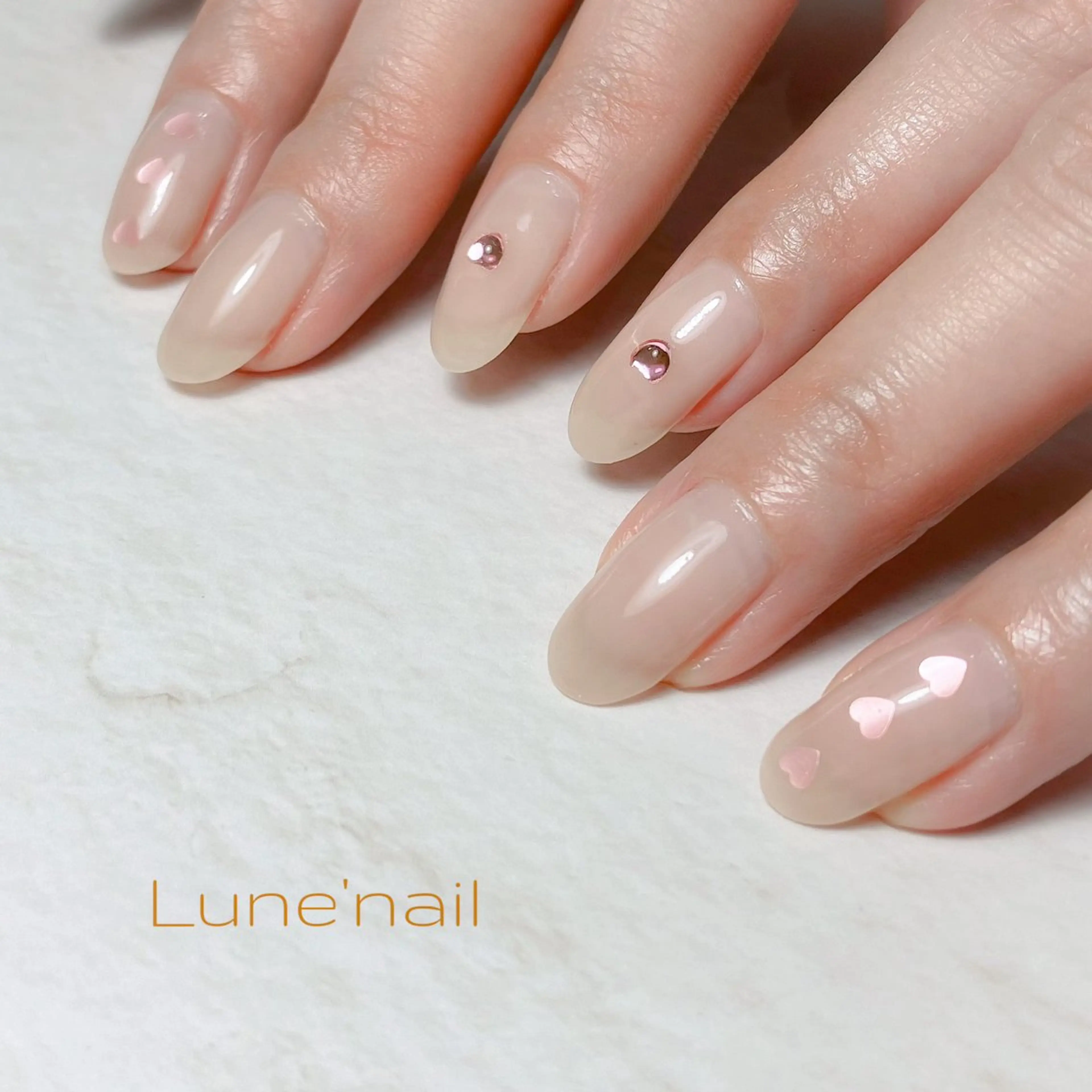 hand定額コースA (オフ•フィルイン込み)オフィスネイル風のネイルデザインをご用意しております。の写真