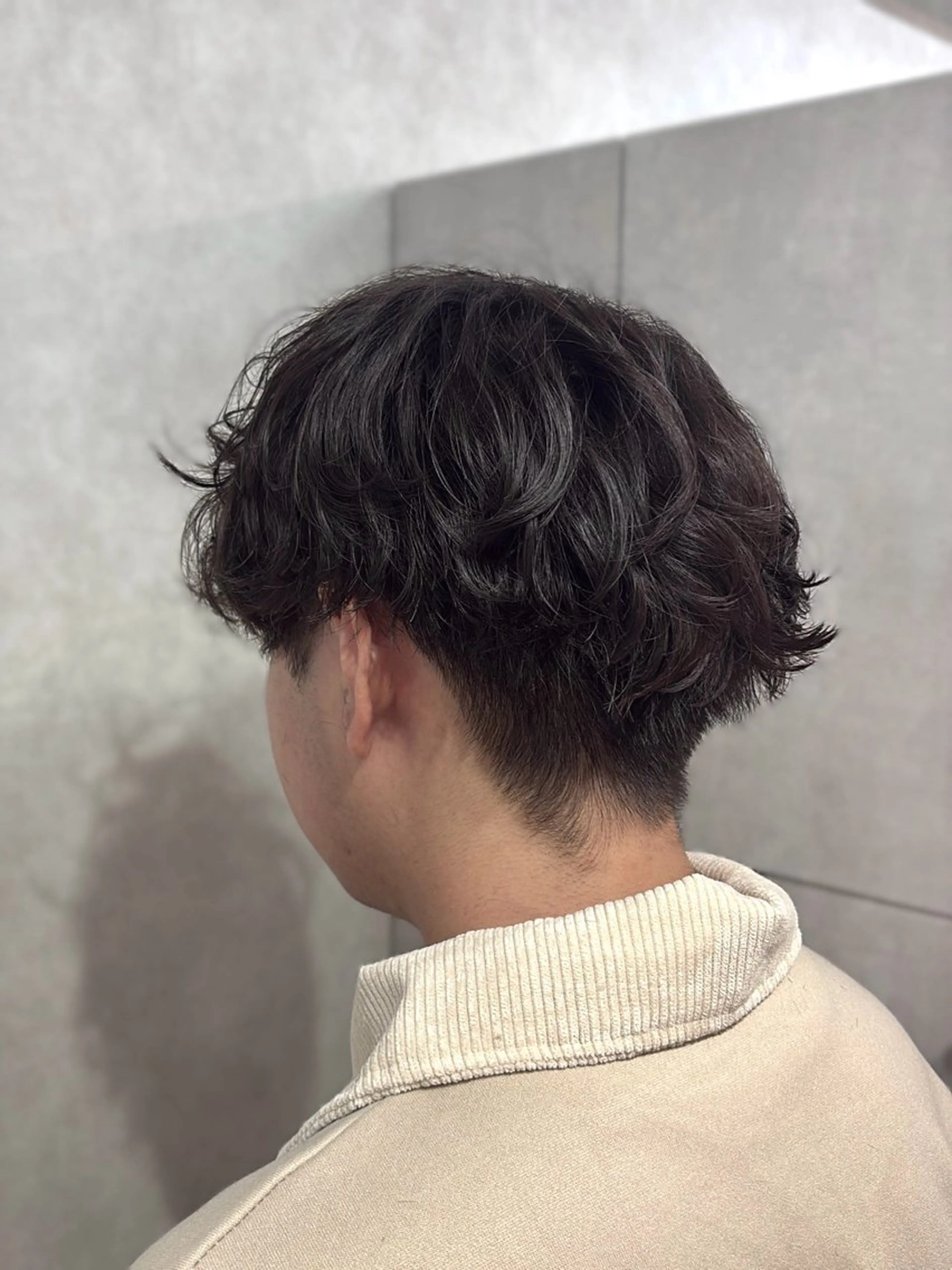 パーマ メンズ フェザーパーマ🦋 毛流れ🖤ayaneのヘアスタイル