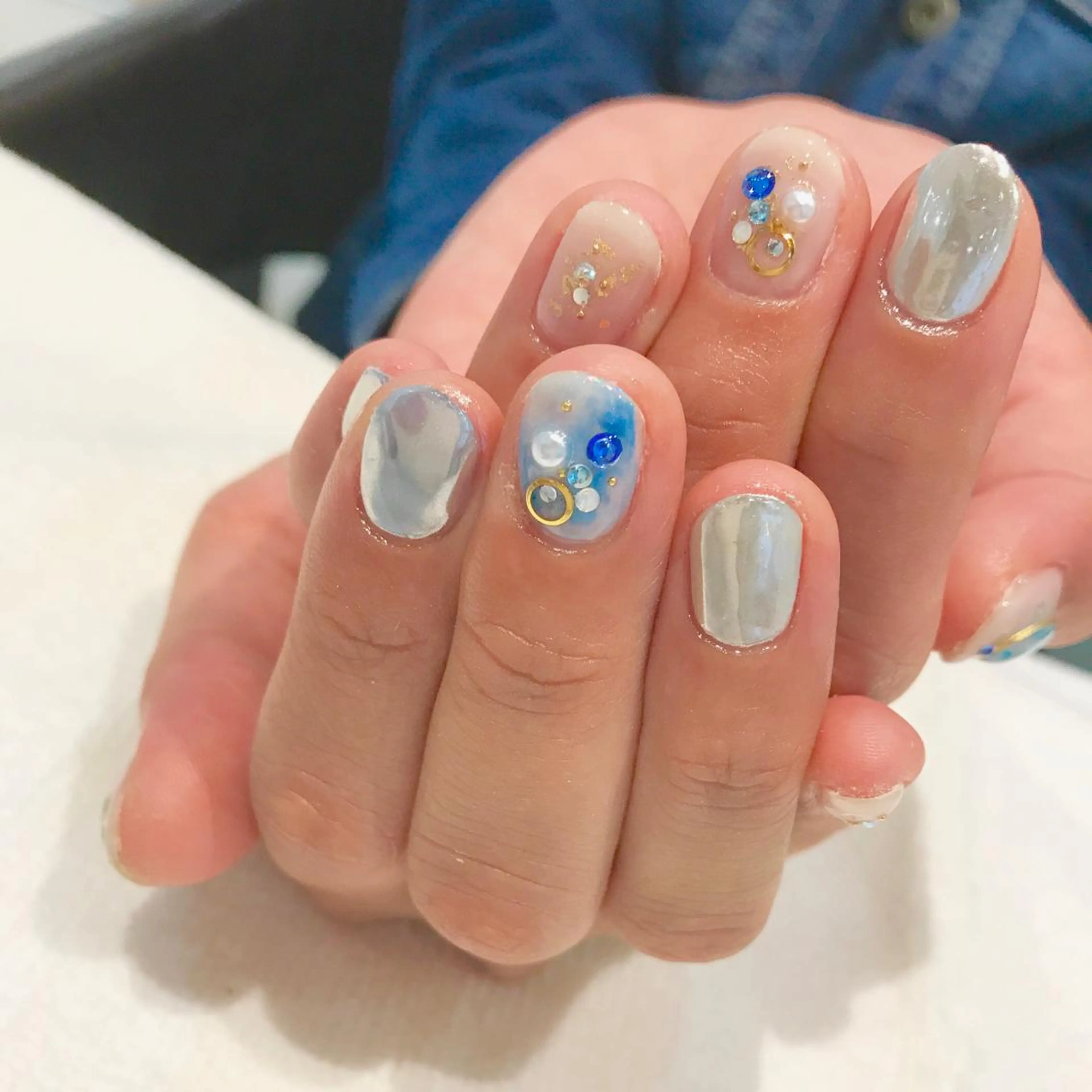 ネイル ブルー ミラーネイル NARUMI HYODOのネイルデザイン