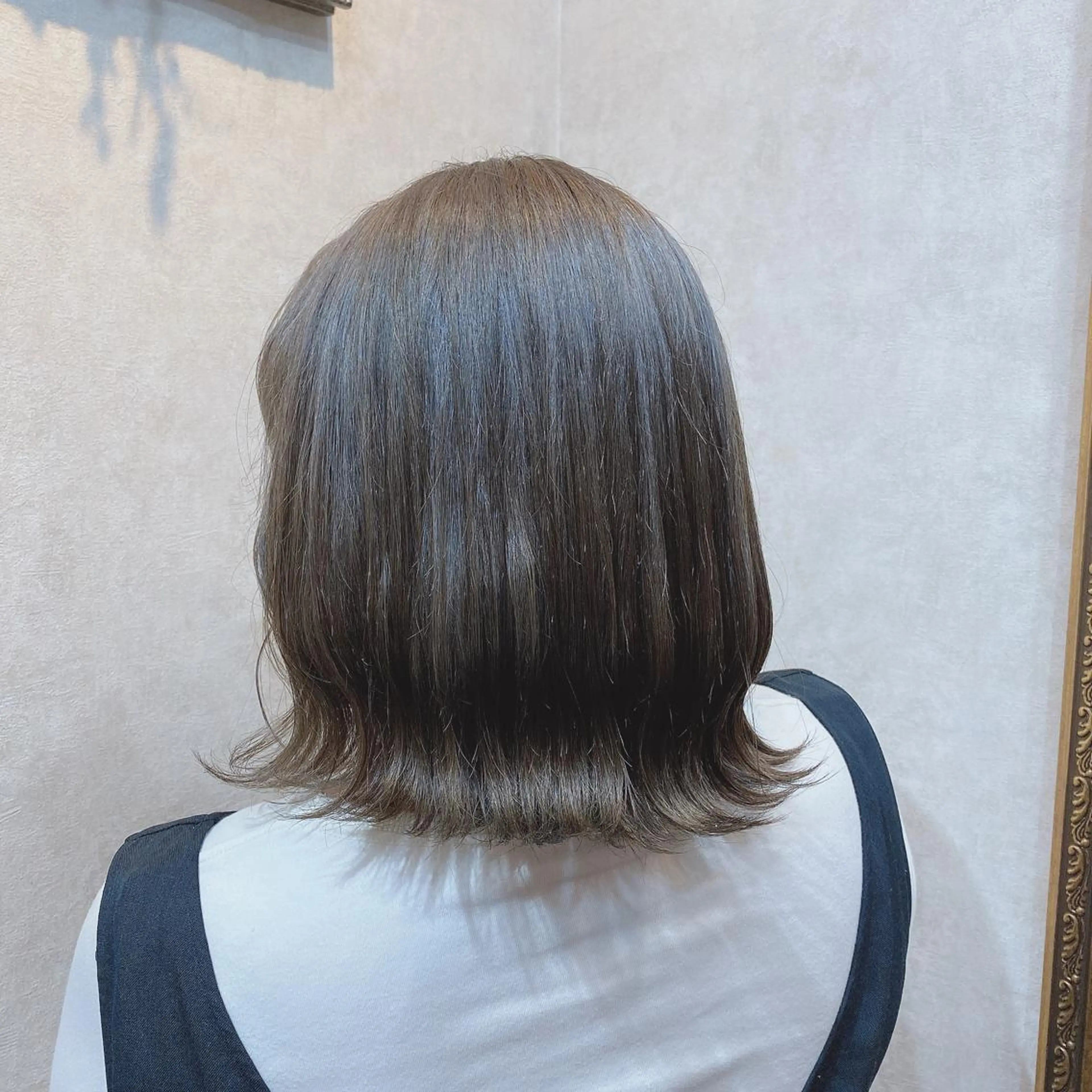 ショート カラー ブリーチ 齊藤 萌香のヘアスタイル