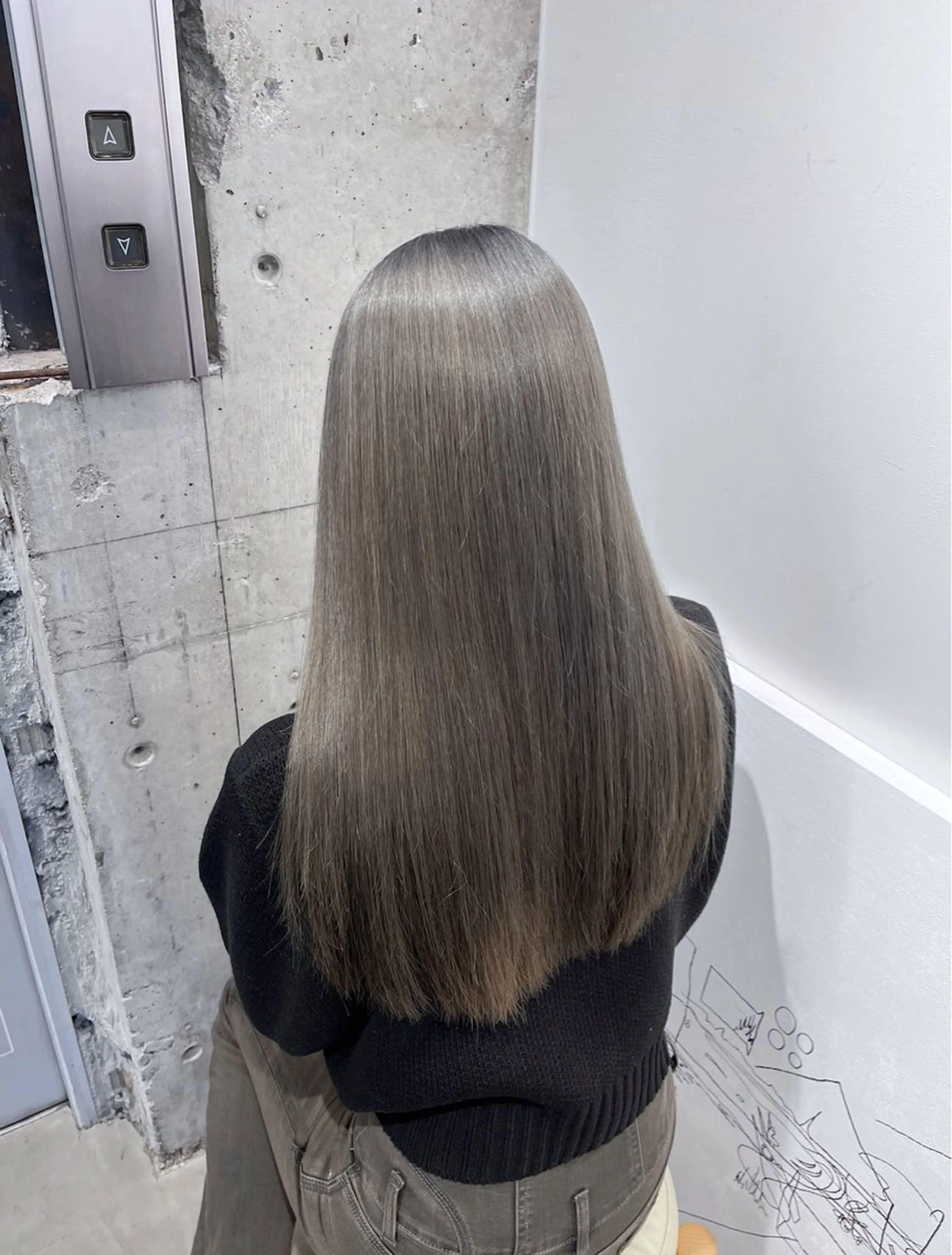 ロング カラー カット ヘアカラー トリートメント newi 天王寺 🪐airiのヘアスタイル