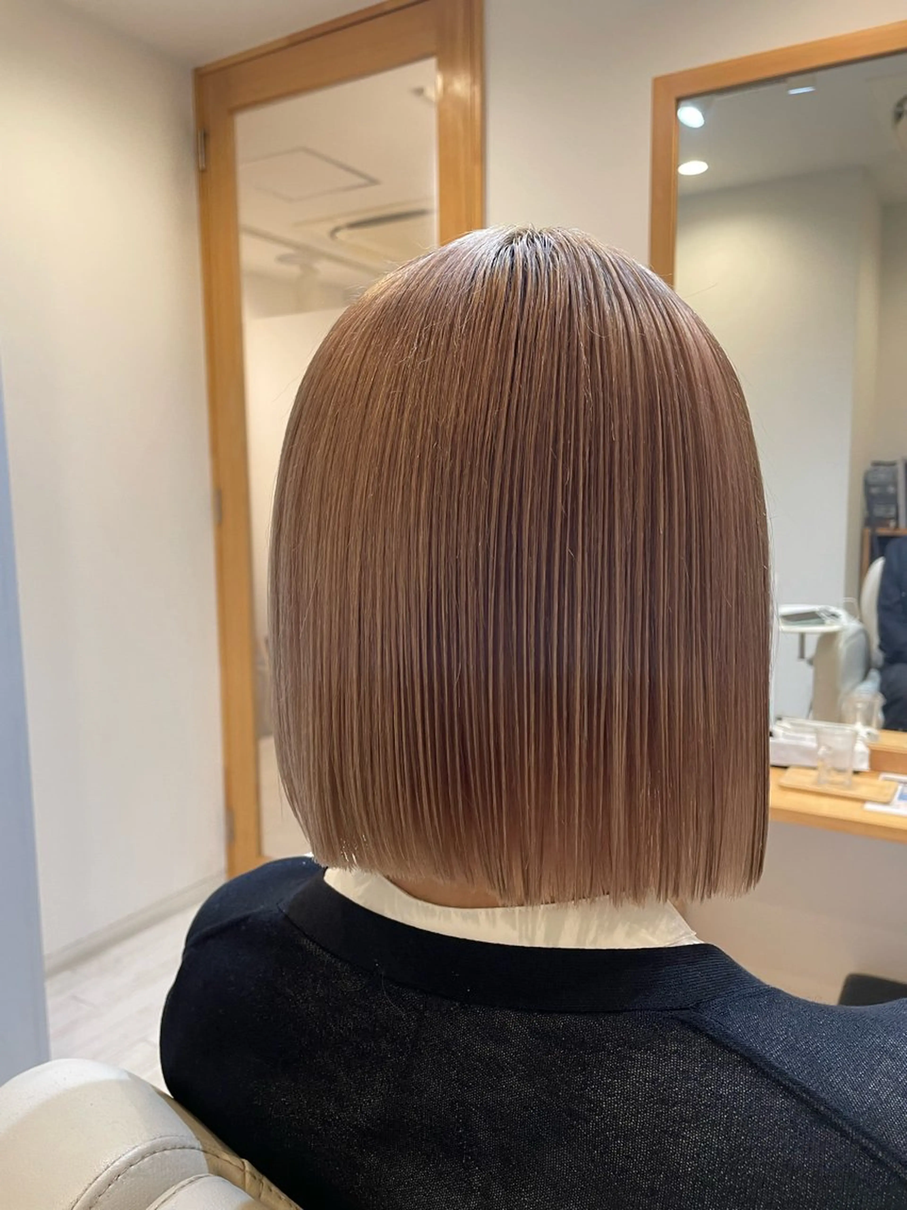 ブリーチ毛酸性縮毛矯正＋トリートメントの写真