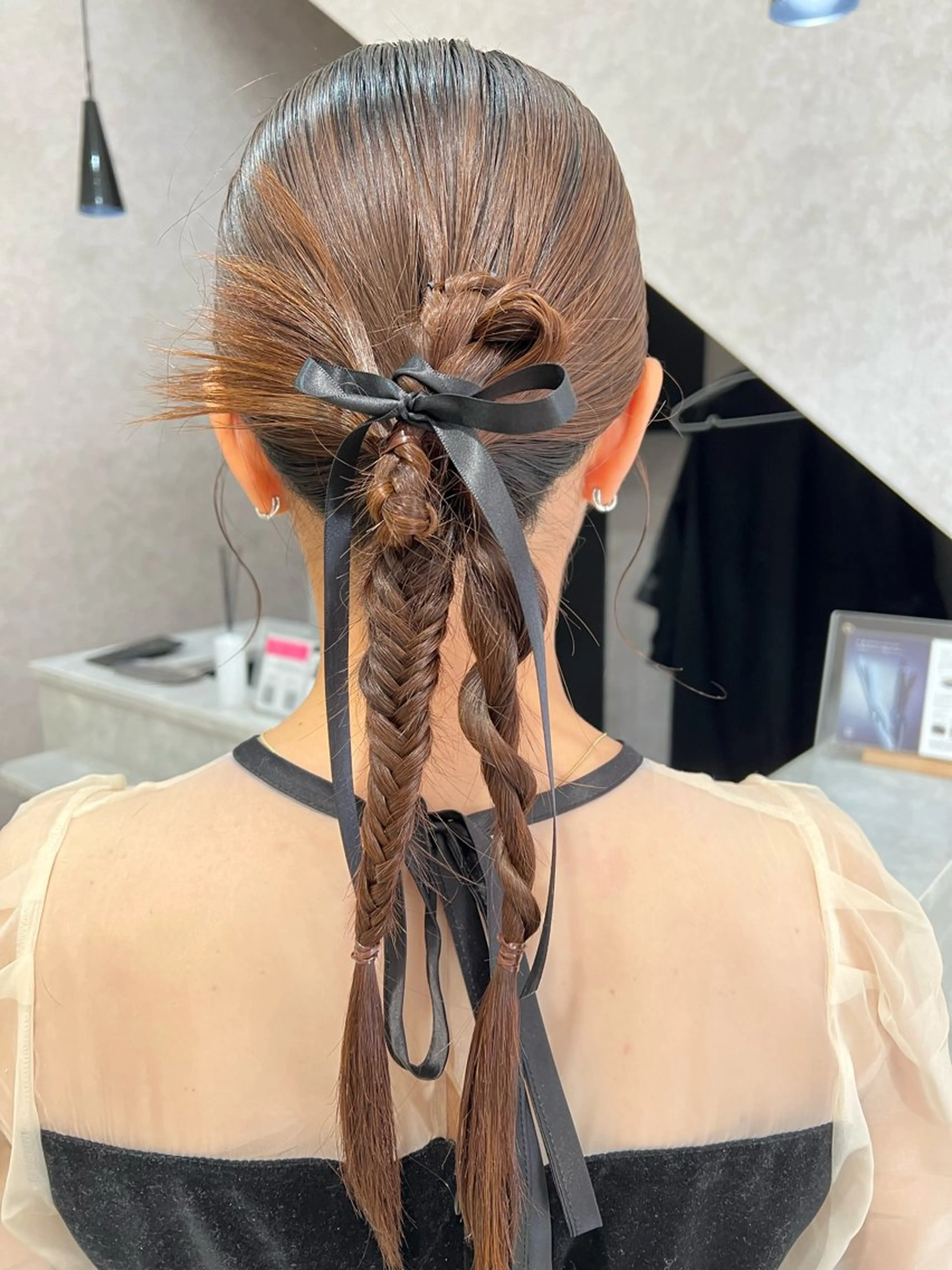 ヘアアレンジ Rio/ヘアセット/ ハイトーンカラーのヘアスタイル