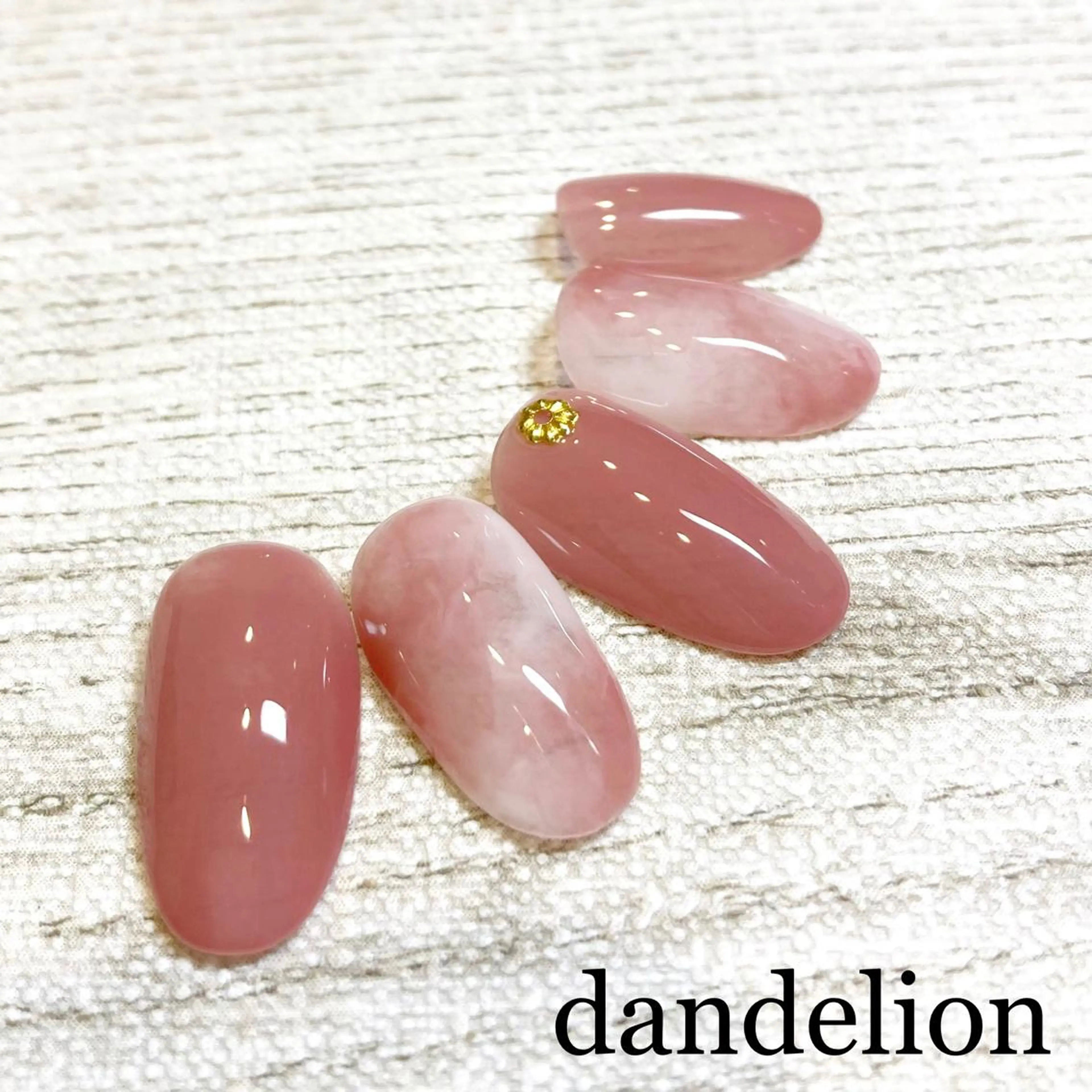ネイル ハンドネイル ハンドケア dandelion ダンデライオンのネイルデザイン