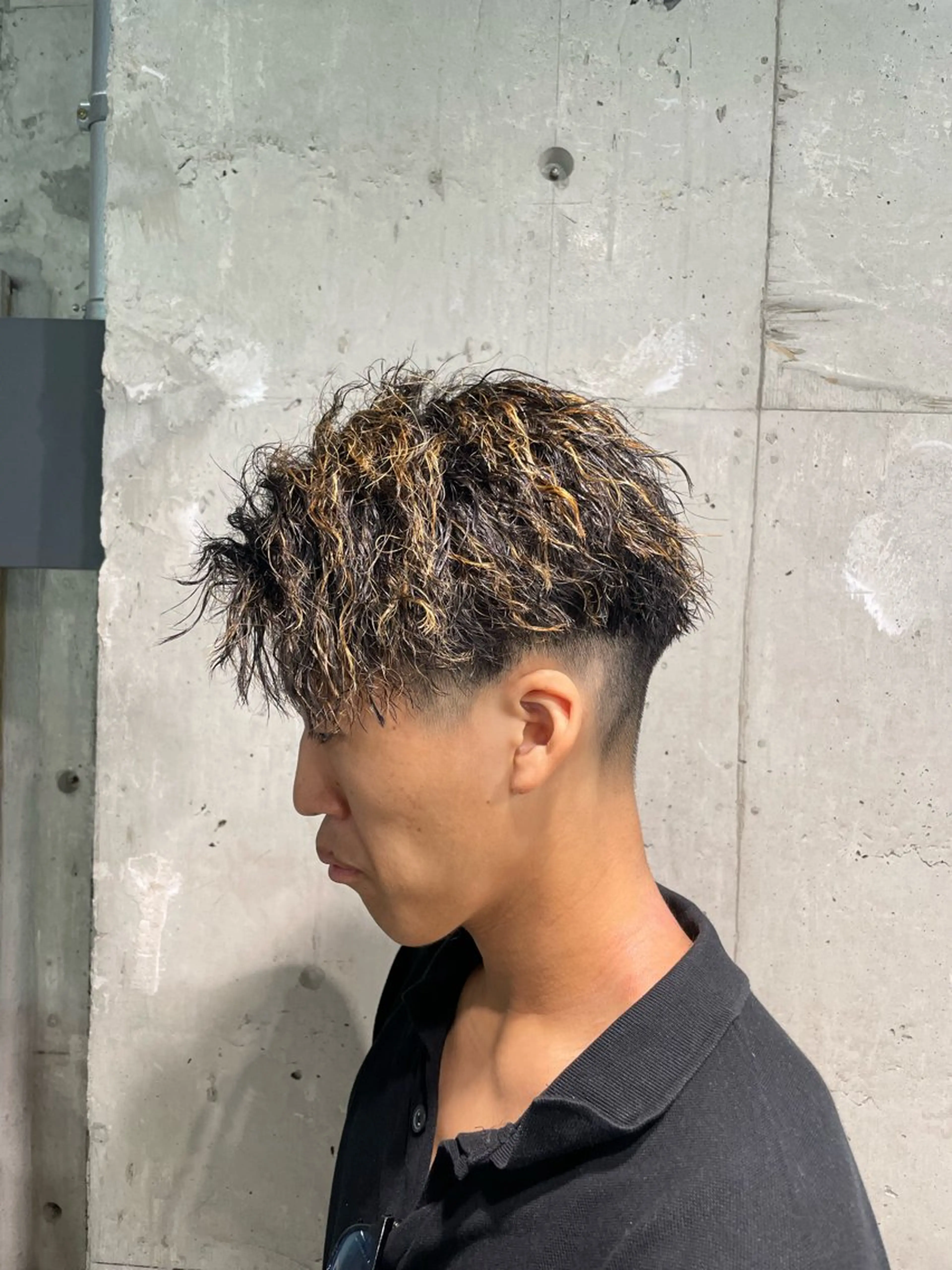 ショート カラー パーマ メンズ 艶髪/透明感🪽 DISCO🪽のヘアスタイル