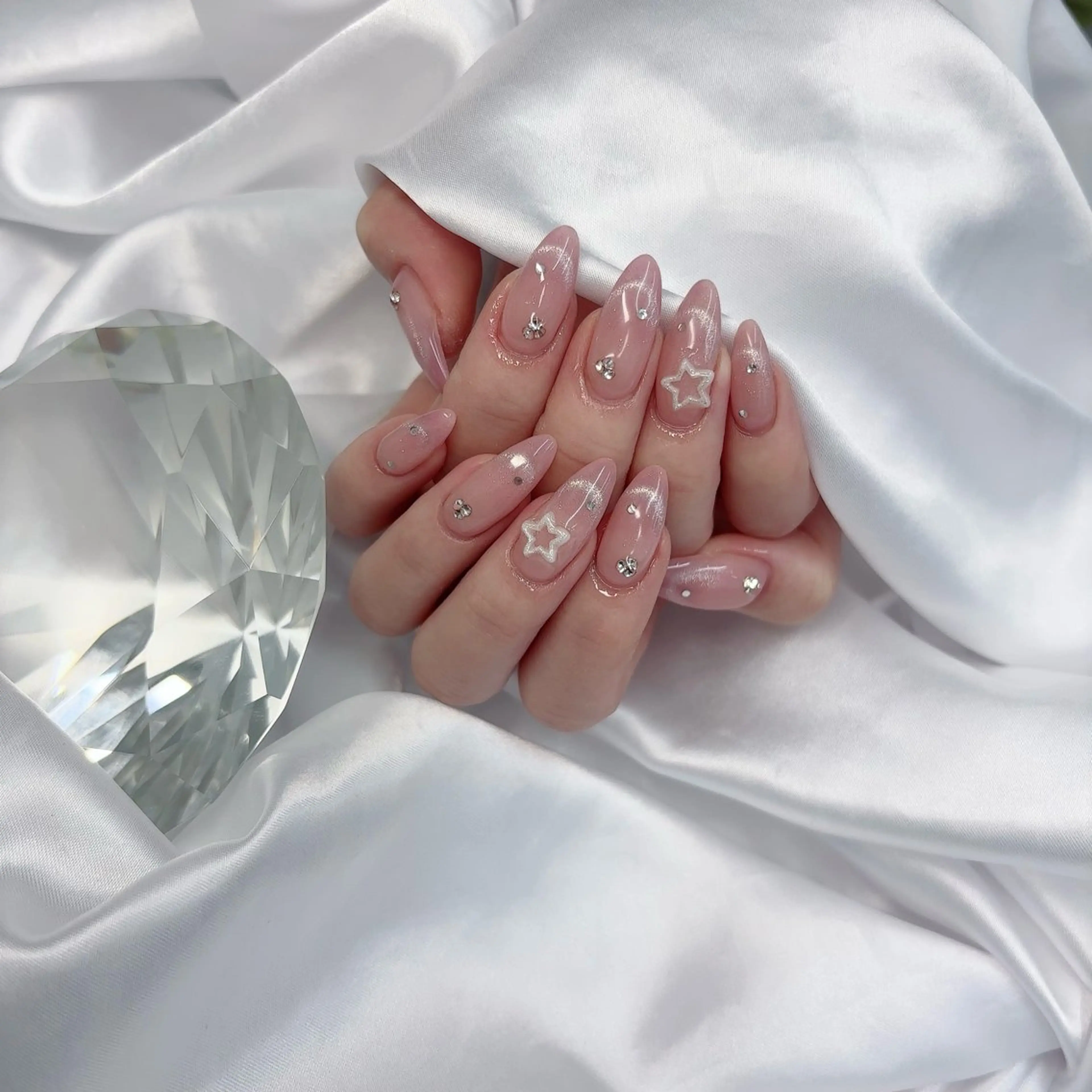 ネイル オーロラネイル フットネイル フレンチネイル ガラスフレンチ 氷ネイル・うるうるネイル ハンドネイル Lance nailのネイルデザイン