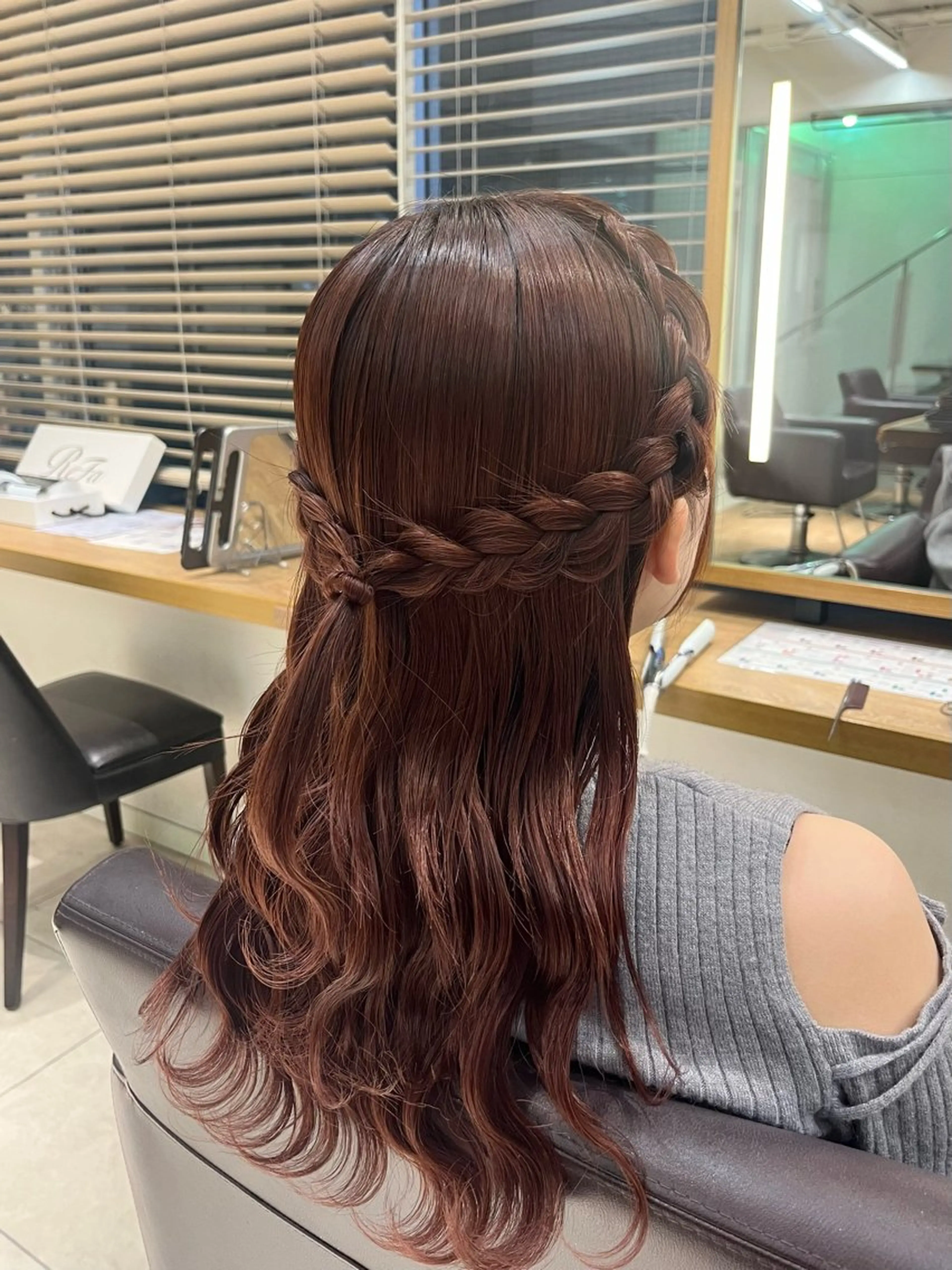 ヘアアレンジ ᴛᴏᴍᴏᴋᴀ / ᴄʜᴇʀɪのヘアスタイル
