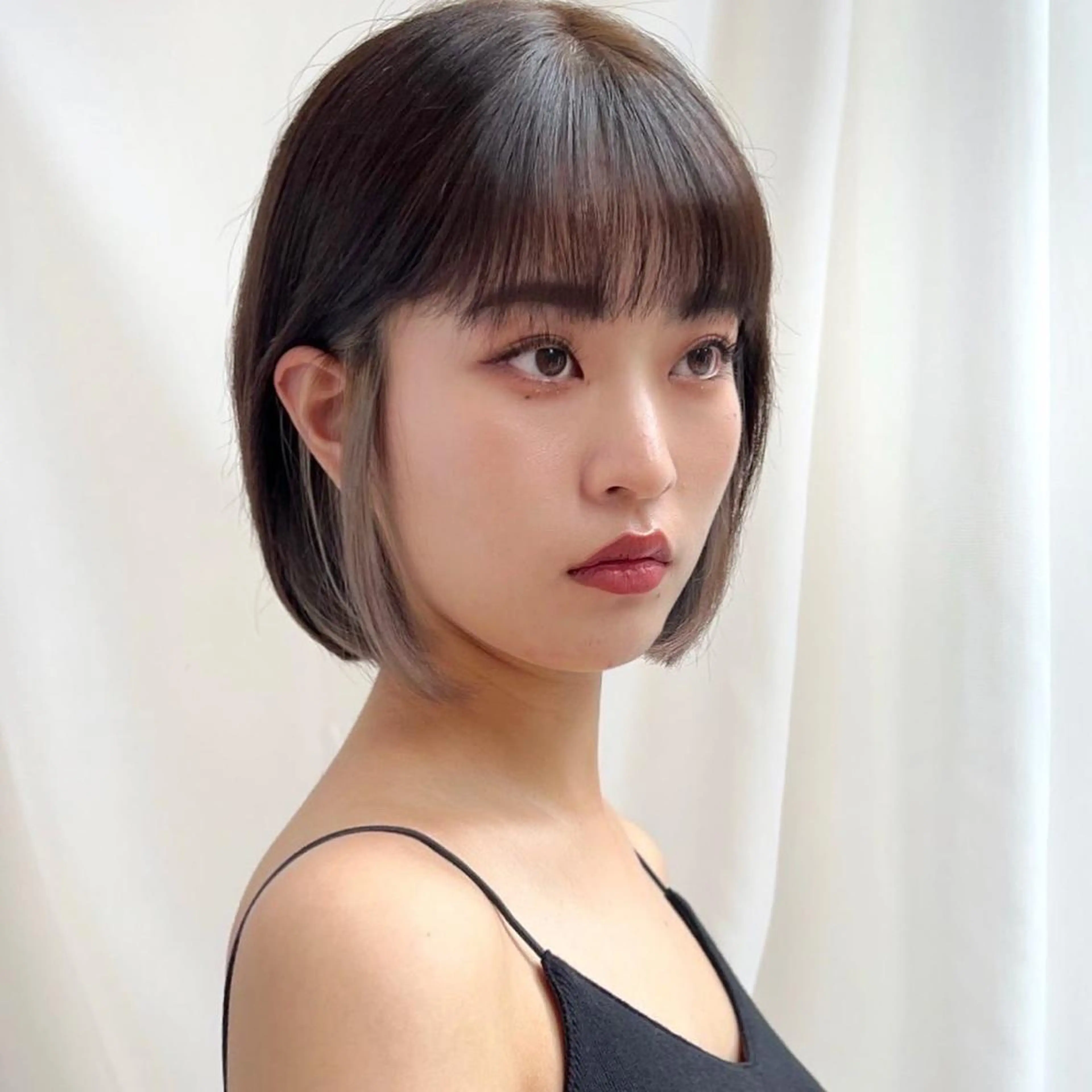 ミディアム カラー ベージュカラー 透明感カラー グレージュ ボブ ヘアカラー トリートメント レイヤー専門家 ダブルカラー修のヘアスタイル