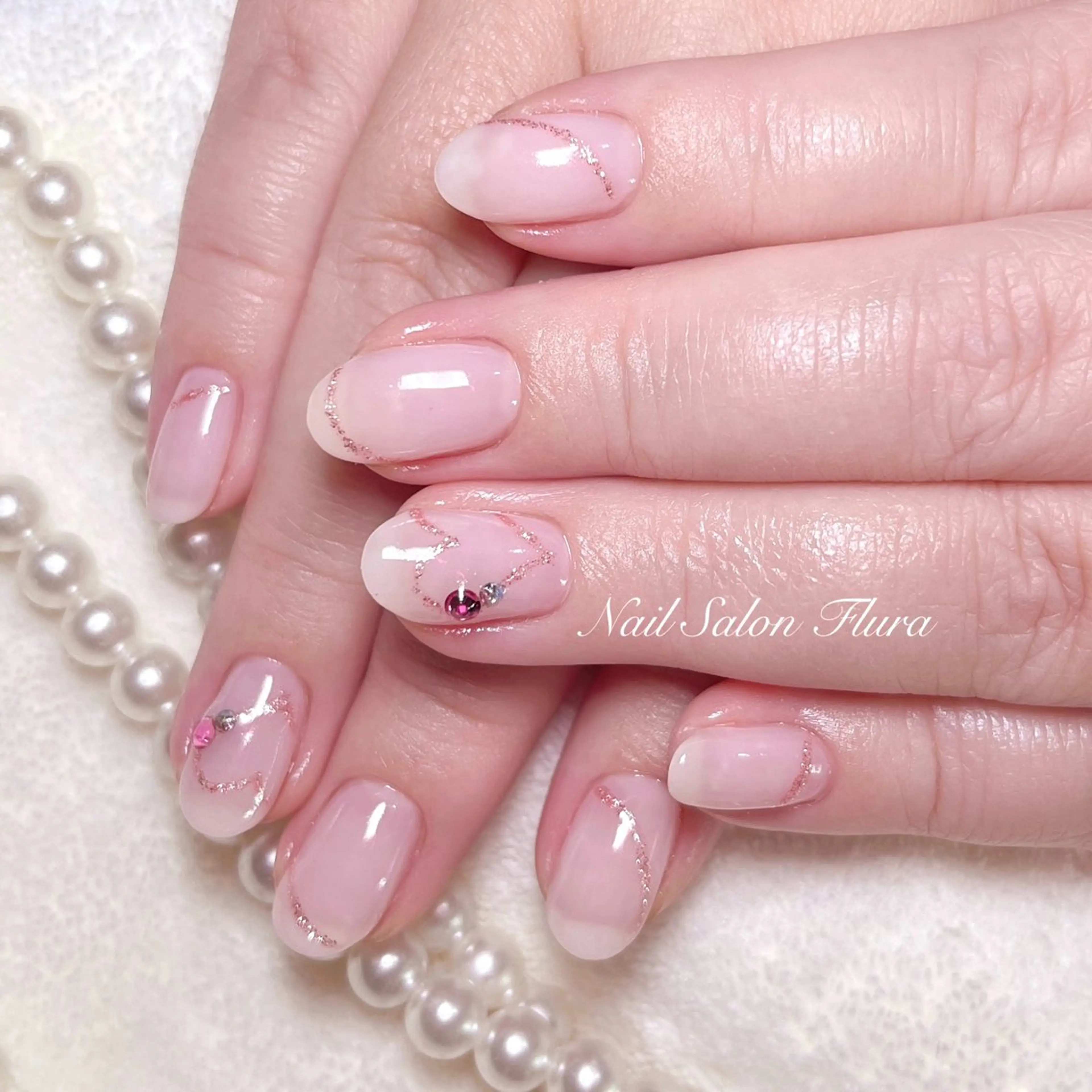 ネイル ハート NailSalon Fluraのネイルデザイン